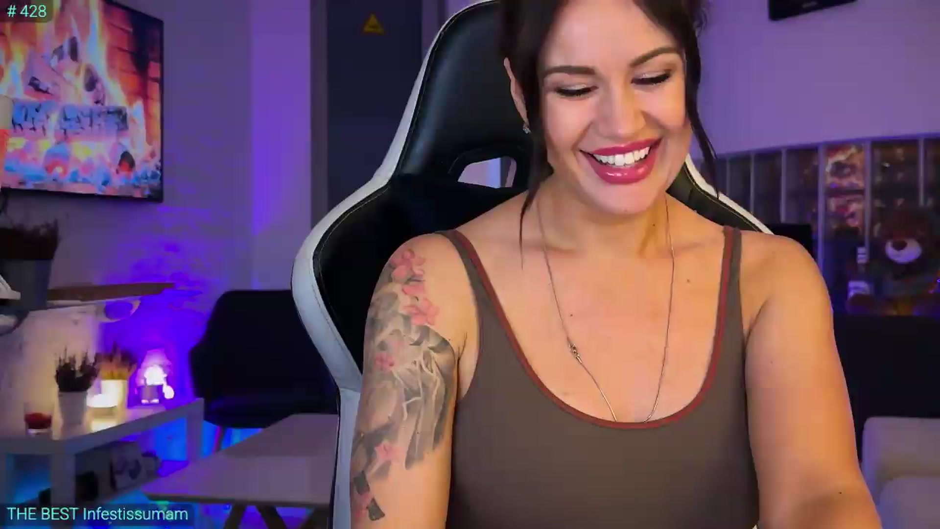 Gallery image thumbnail from AlexiAngel's myfreecams stream on, 05/10/2026, 18:10 image 20 of 20