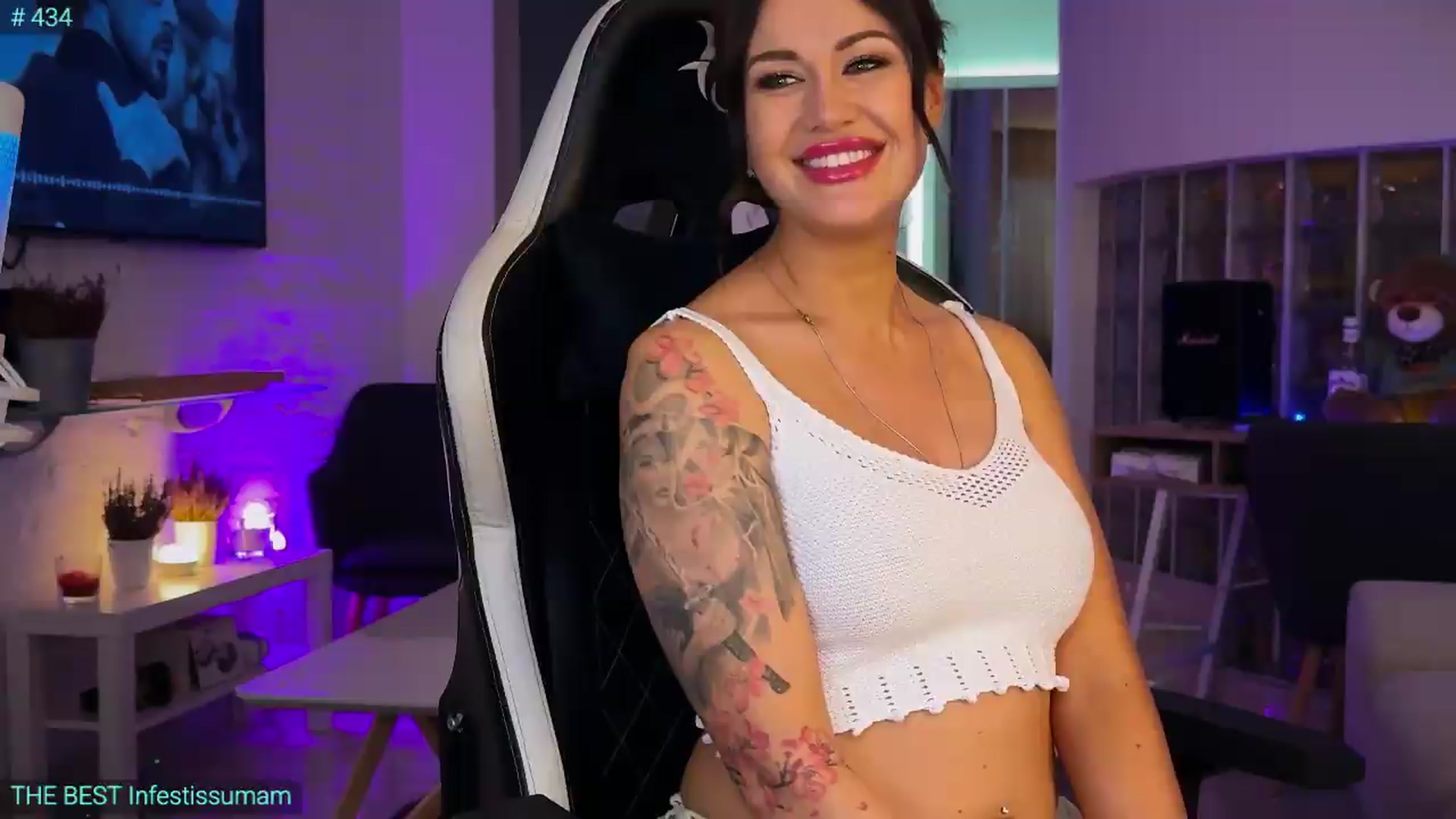 Gallery image thumbnail from AlexiAngel's myfreecams stream on, 05/10/2026, 18:10 image 10 of 20