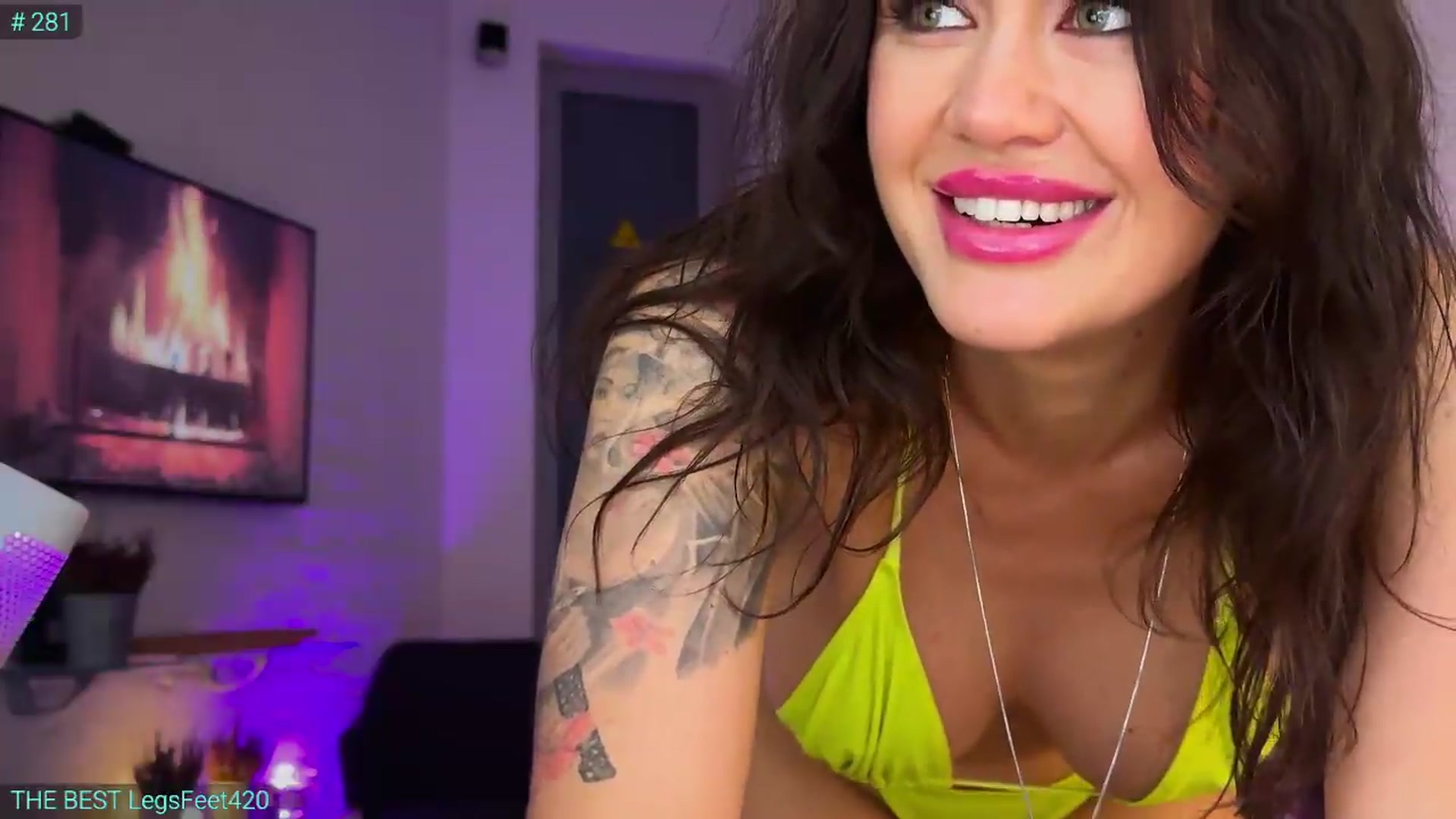 Gallery image thumbnail from AlexiAngel's myfreecams stream on, 05/17/2026, 08:19 image 12 of 20