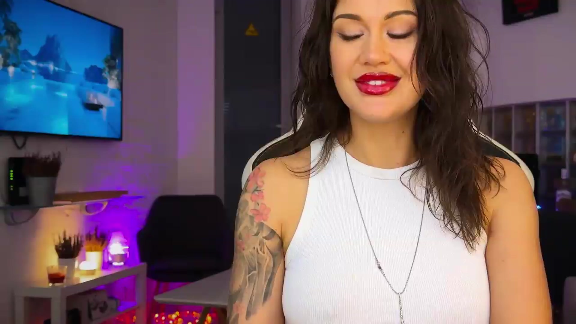 Gallery image thumbnail from AlexiAngel's myfreecams stream on, 05/18/2026, 06:46 image 6 of 20