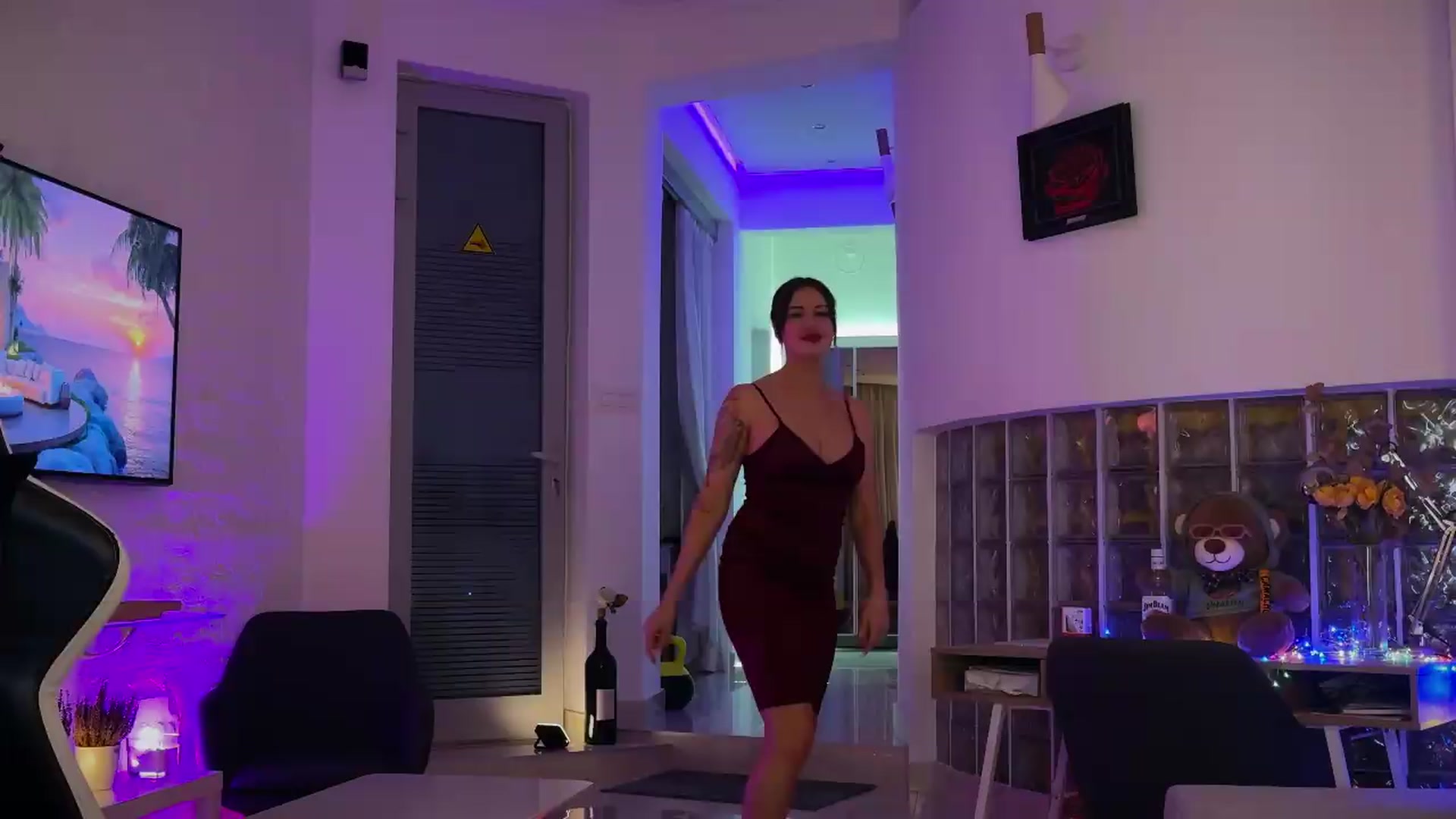Gallery image thumbnail from AlexiAngel's myfreecams stream on, 05/20/2026, 18:53 image 13 of 20