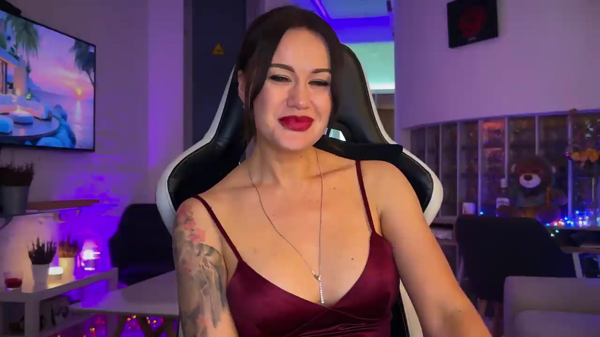 Gallery image thumbnail from AlexiAngel's myfreecams stream on, 05/20/2026, 18:53 image 3 of 20