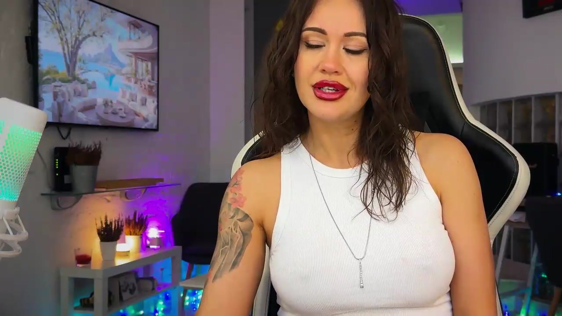 Gallery image thumbnail from AlexiAngel's myfreecams stream on, 05/22/2026, 07:15 image 7 of 20