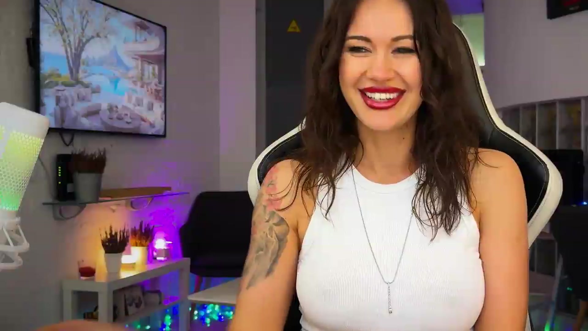Gallery image thumbnail from AlexiAngel's myfreecams stream on, 05/22/2026, 07:15 image 10 of 20