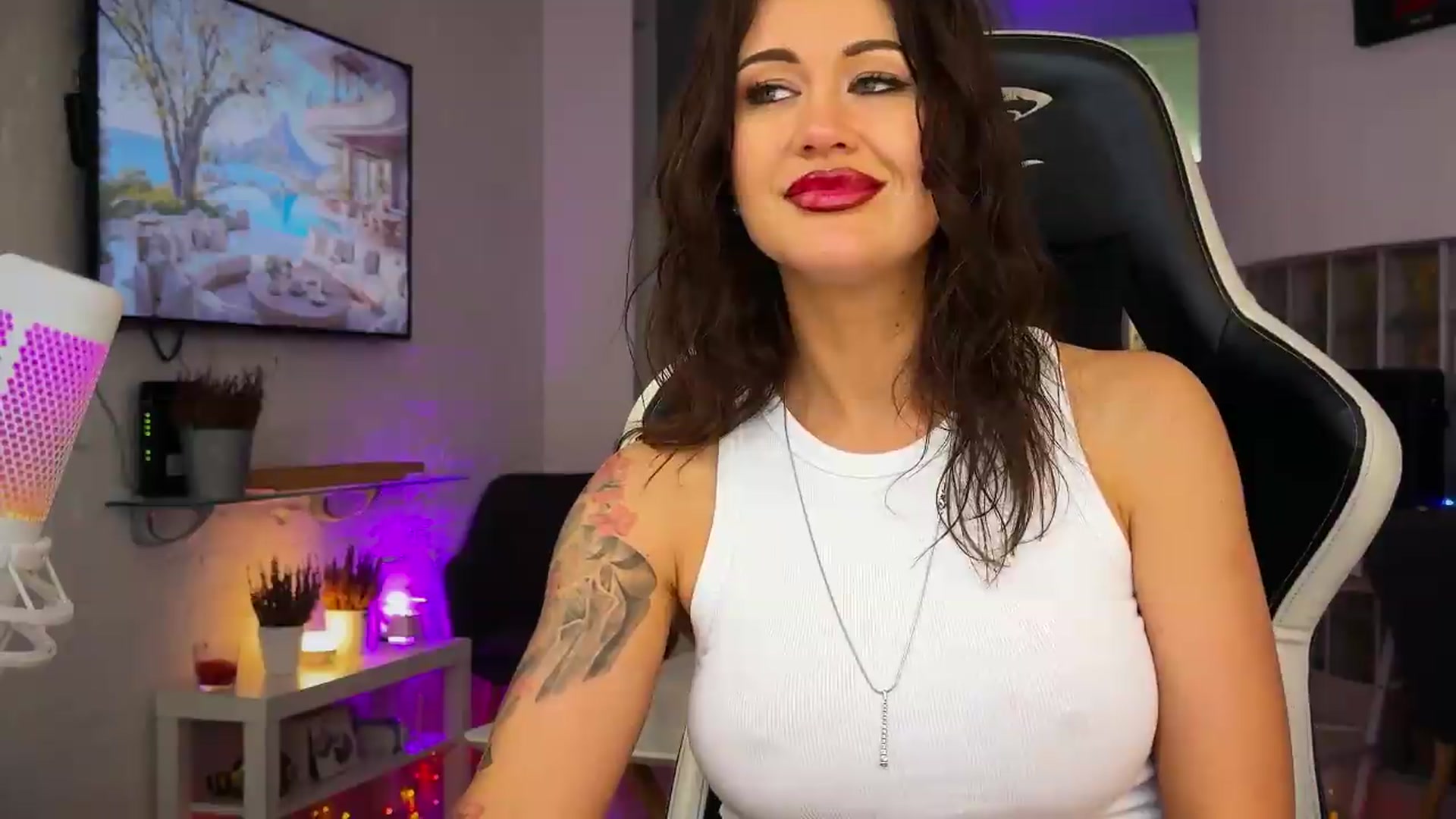 Gallery image thumbnail from AlexiAngel's myfreecams stream on, 05/22/2026, 07:15 image 9 of 20