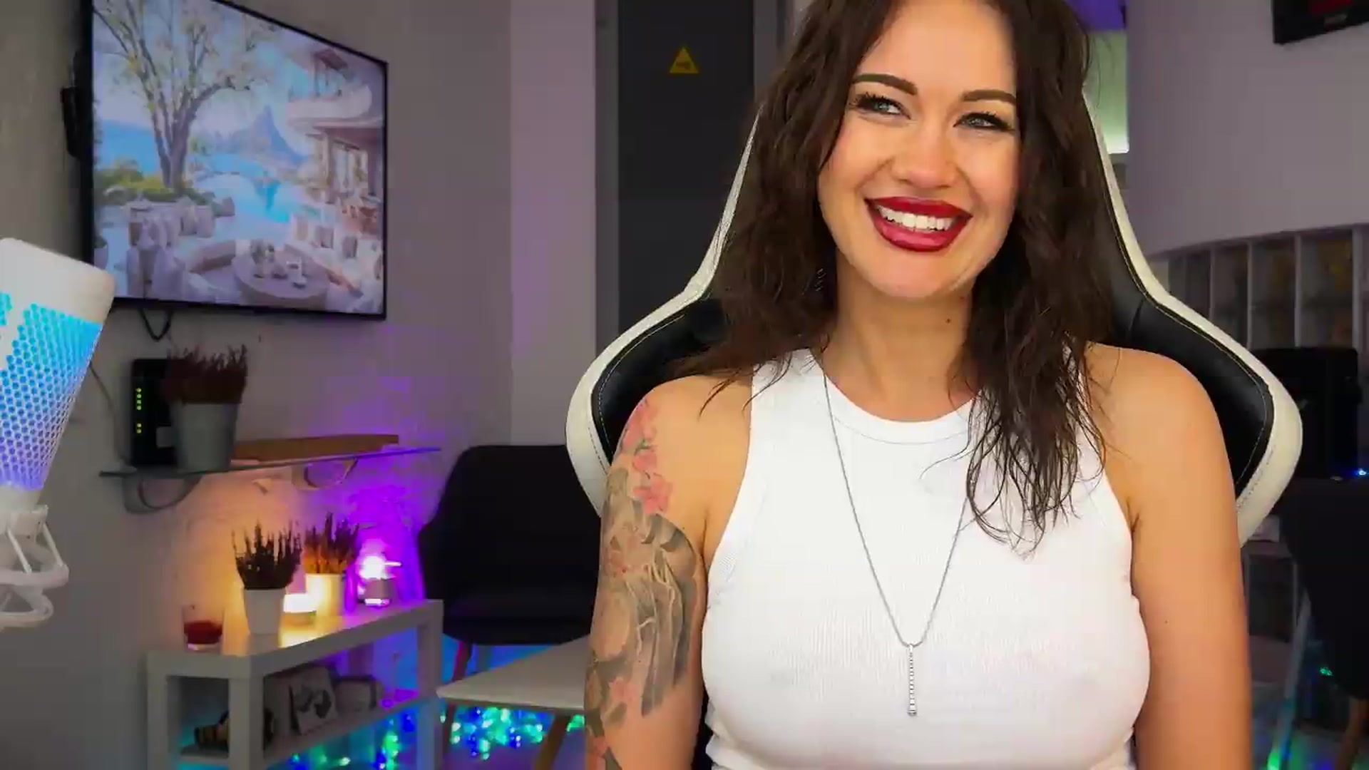Gallery image thumbnail from AlexiAngel's myfreecams stream on, 05/22/2026, 07:15 image 8 of 20