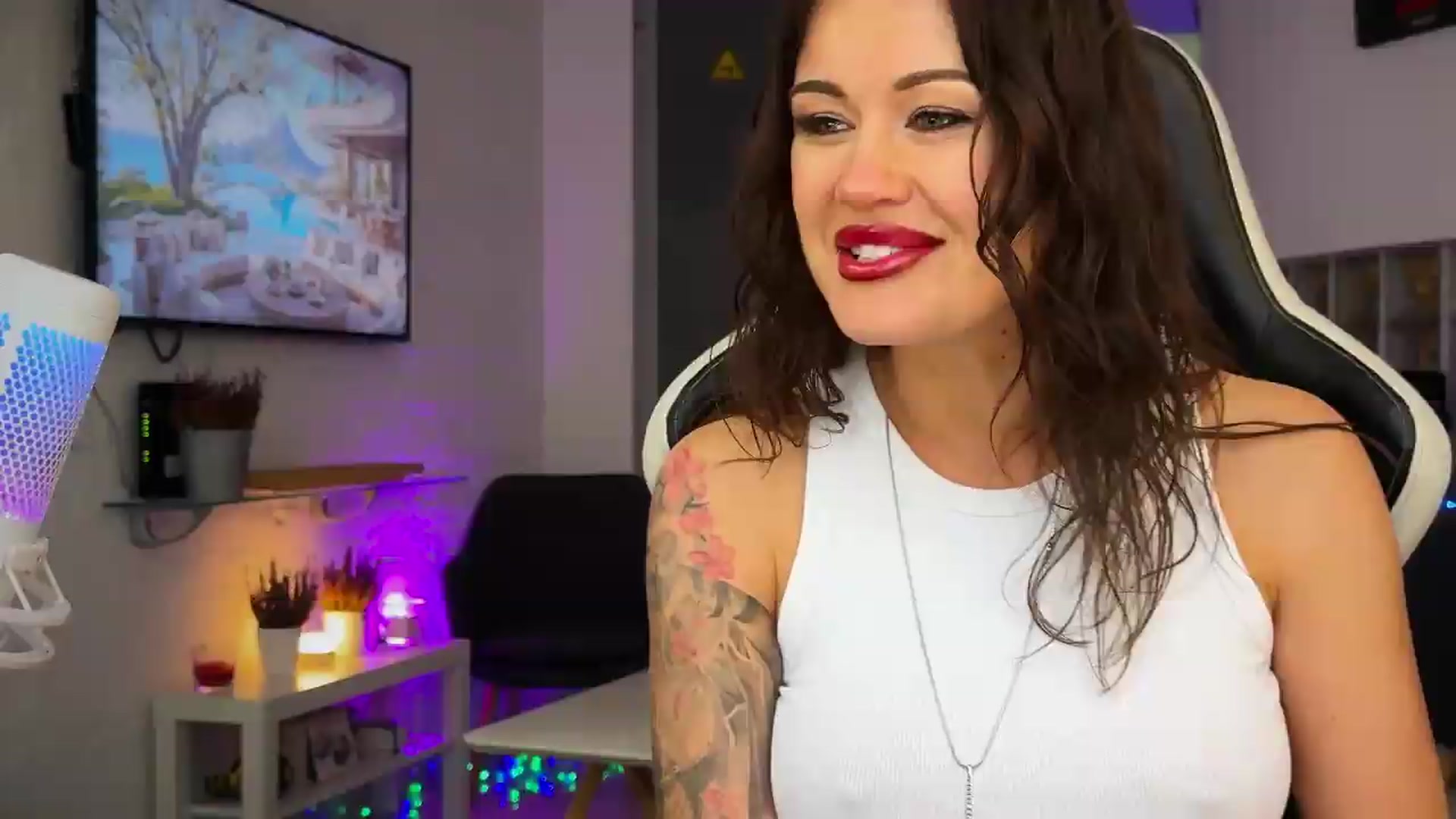 Gallery image thumbnail from AlexiAngel's myfreecams stream on, 05/22/2026, 07:15 image 1 of 20