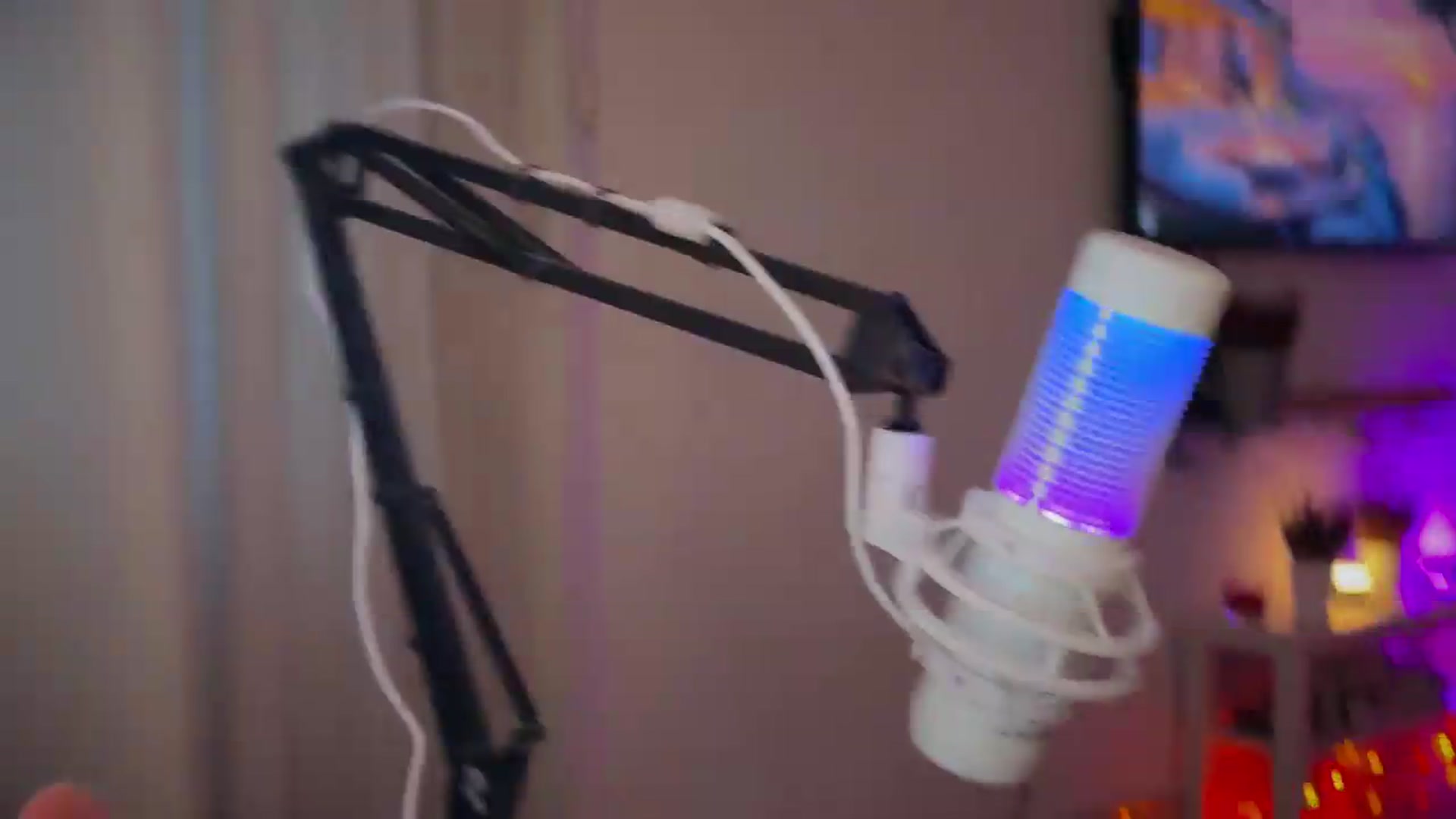 Gallery image thumbnail from AlexiAngel's myfreecams stream on, 05/22/2026, 18:31 image 11 of 20