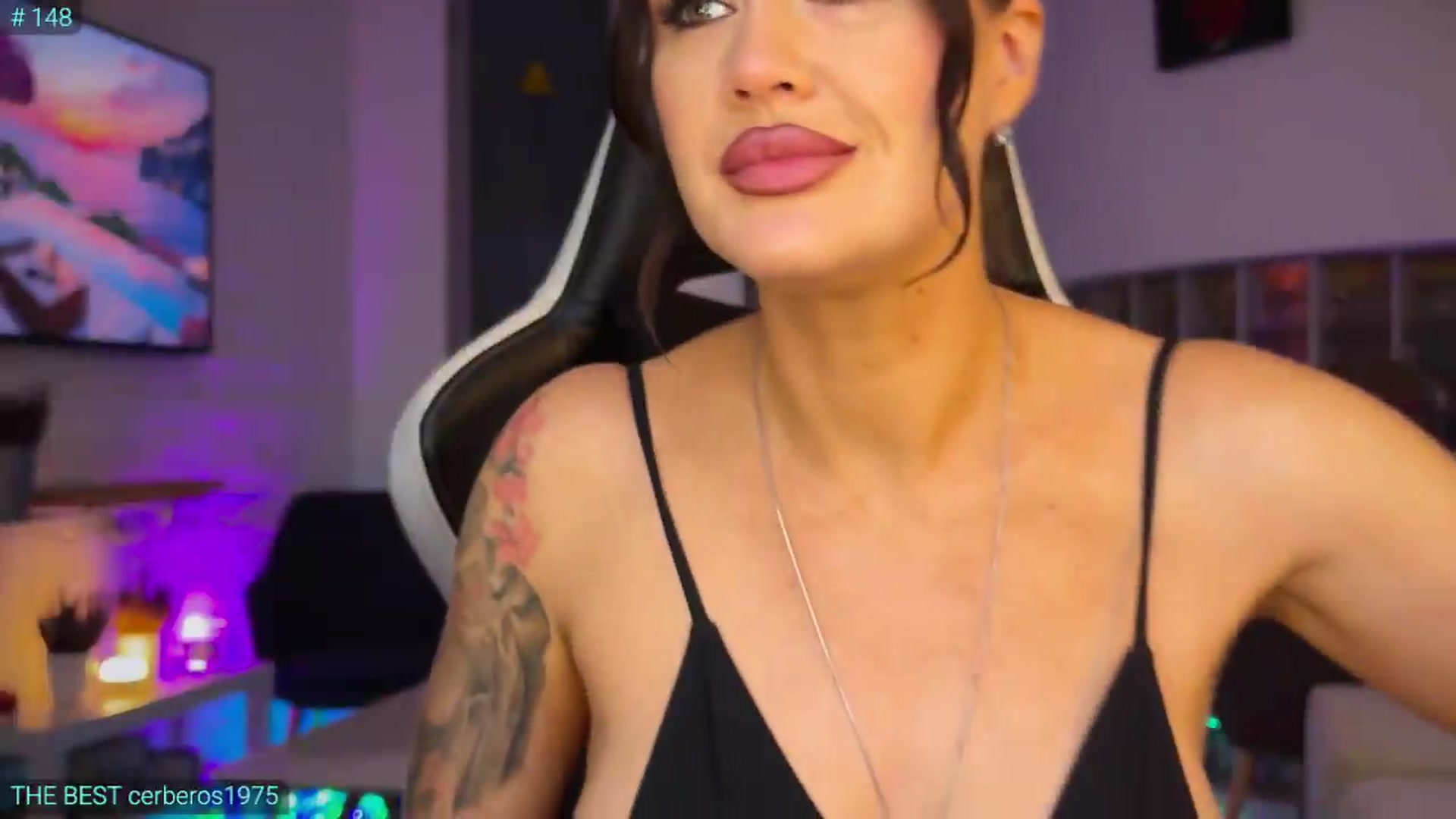Gallery image thumbnail from AlexiAngel's myfreecams stream on, 05/28/2026, 16:36 image 17 of 20