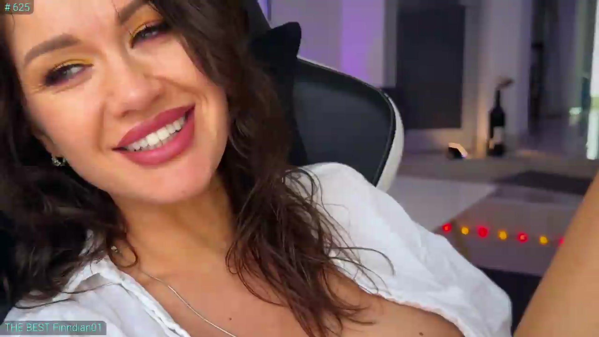 Gallery image thumbnail from AlexiAngel's myfreecams stream on, 06/02/2026, 07:16 image 17 of 20