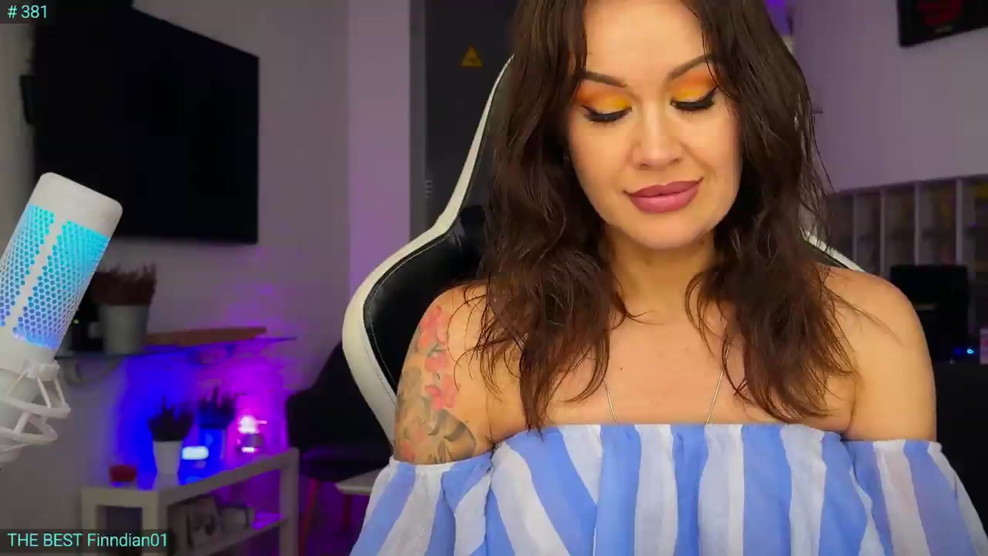 Gallery image thumbnail from AlexiAngel's myfreecams stream on, 06/03/2026, 07:05 image 7 of 20