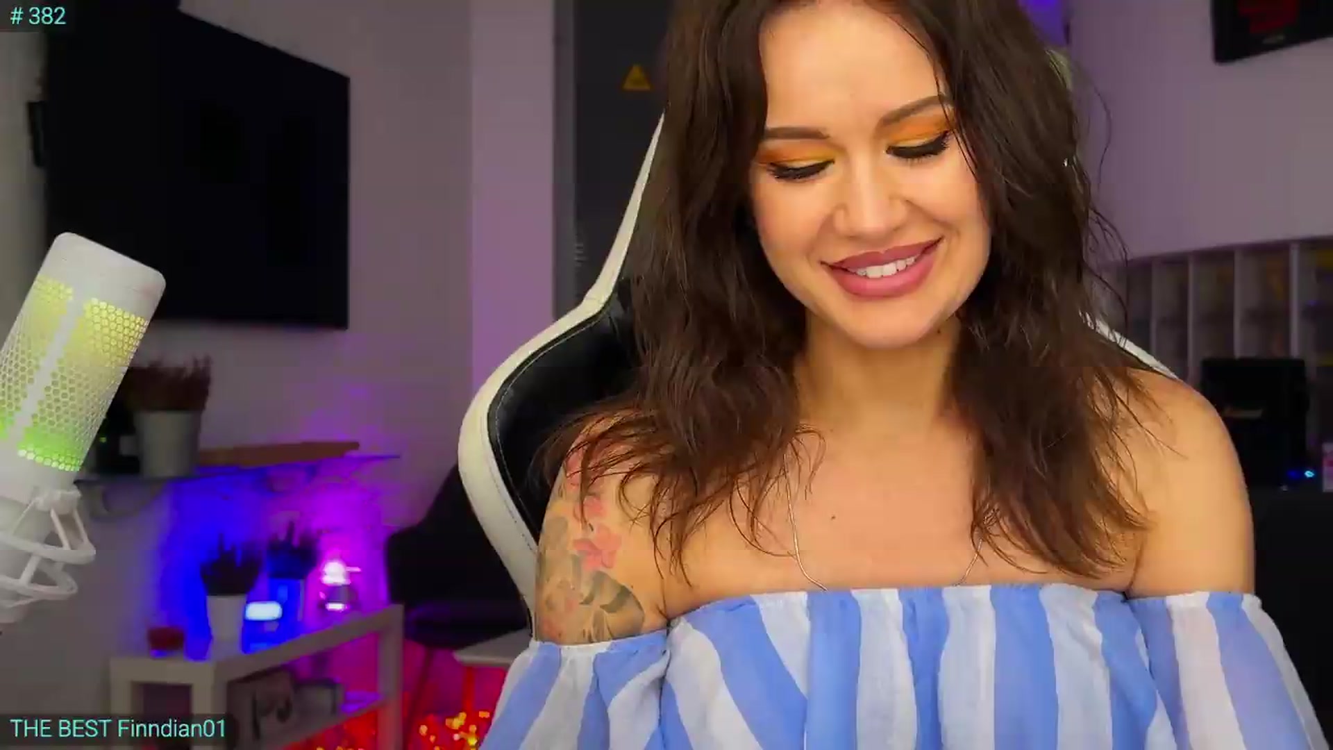 Gallery image thumbnail from AlexiAngel's myfreecams stream on, 06/03/2026, 07:05 image 11 of 20
