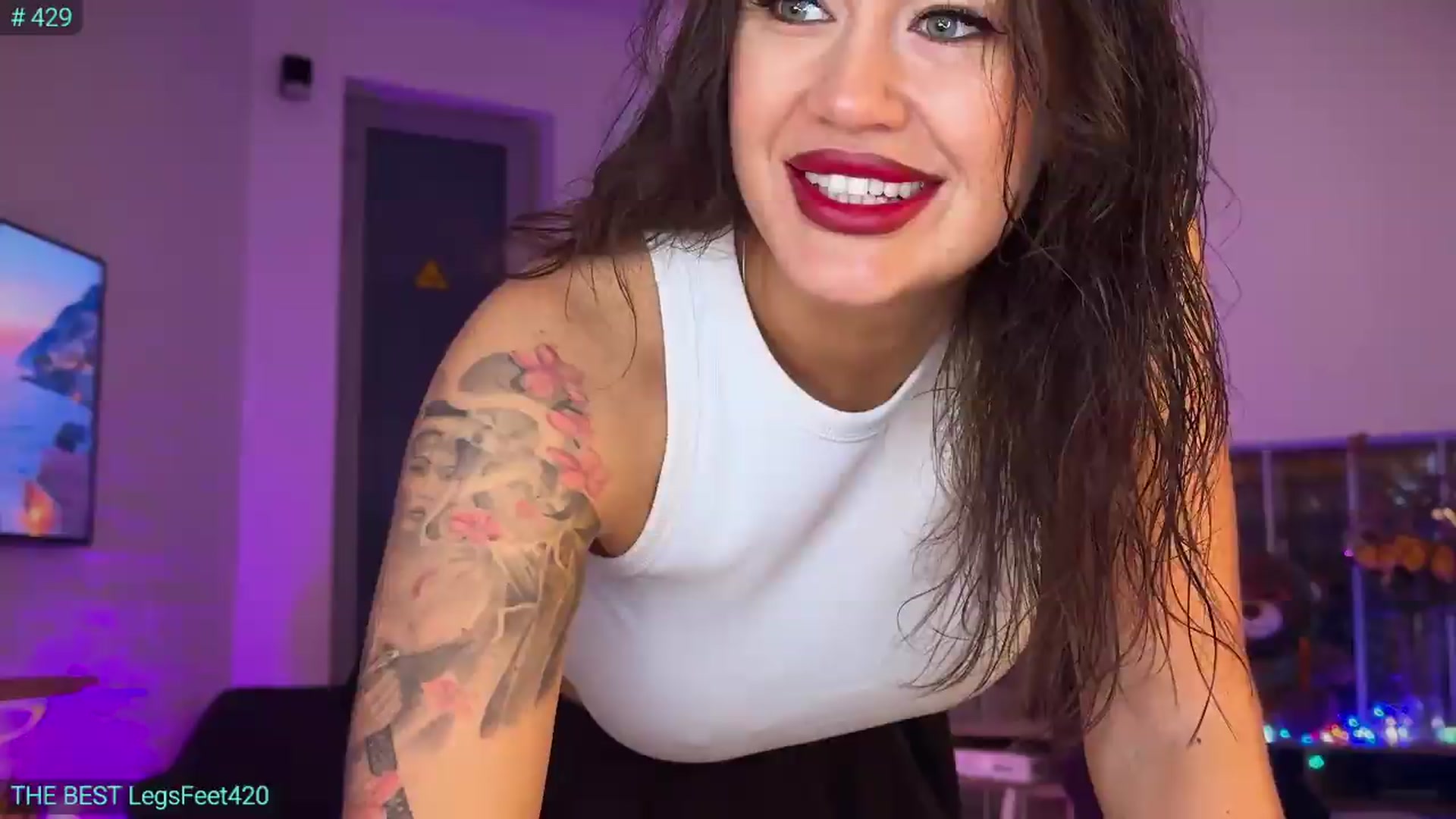 Gallery image thumbnail from AlexiAngel's myfreecams stream on, 06/05/2026, 02:51 image 2 of 20
