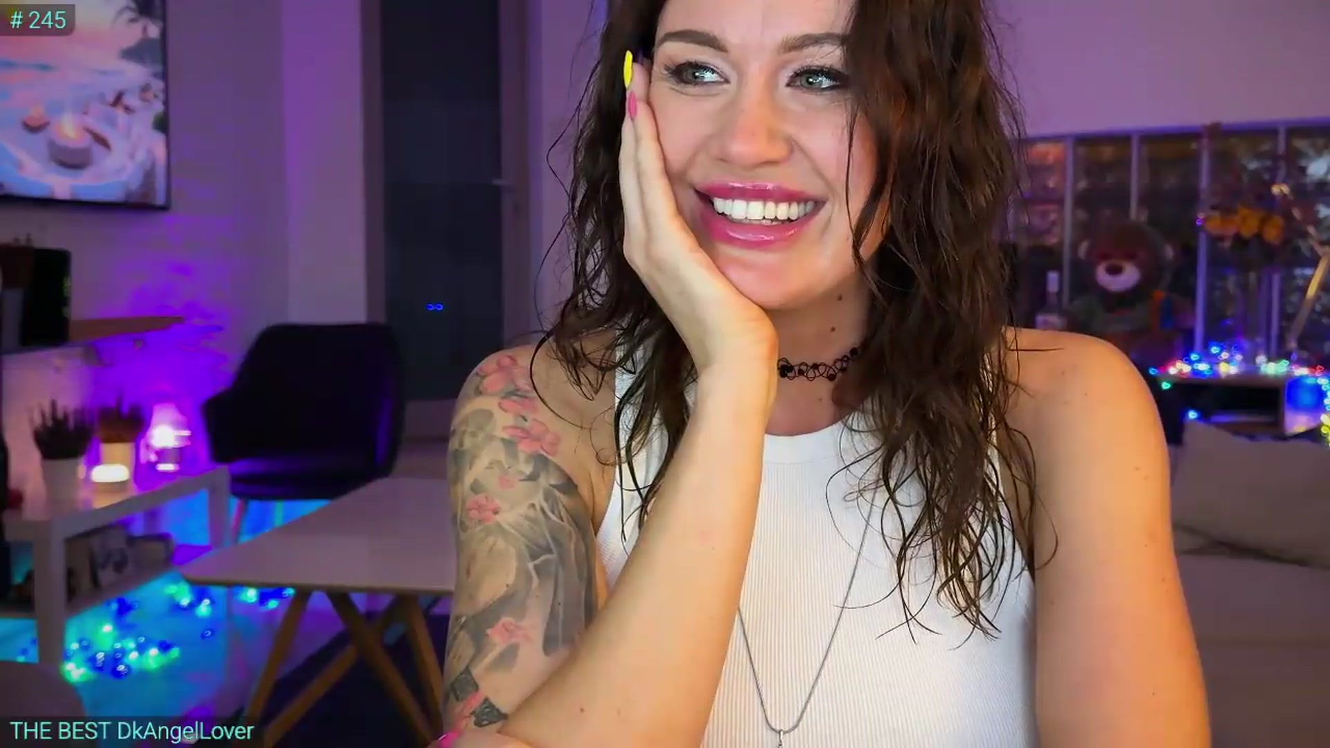Gallery image thumbnail from AlexiAngel's myfreecams stream on, 06/11/2026, 17:31 image 6 of 20