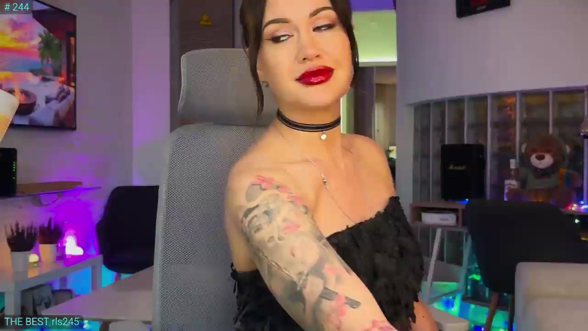 Gallery image thumbnail from AlexiAngel's myfreecams stream on, 06/22/2026, 16:37 image 16 of 20