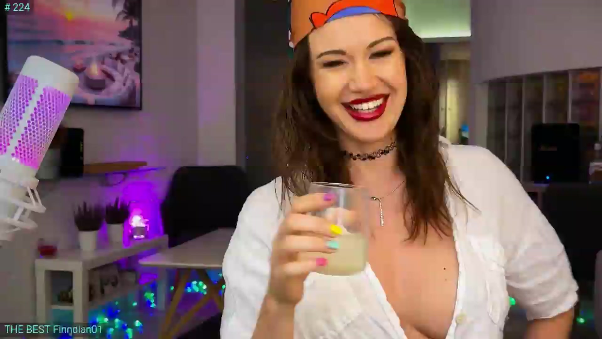 Gallery image thumbnail from AlexiAngel's myfreecams stream on, 06/26/2026, 07:15 image 19 of 20