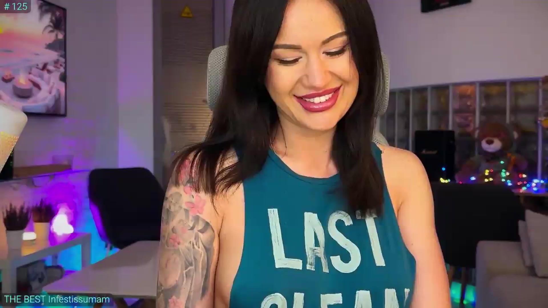 Gallery image thumbnail from AlexiAngel's myfreecams stream on, 07/17/2026, 04:59 image 18 of 20