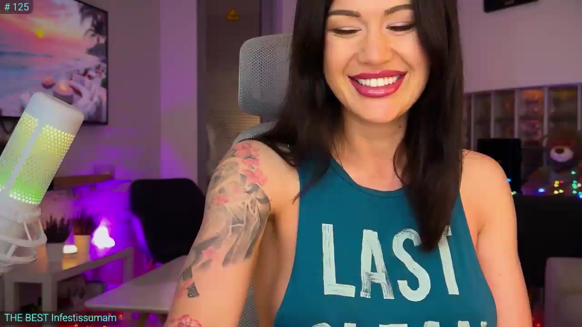 Gallery image thumbnail from AlexiAngel's myfreecams stream on, 07/17/2026, 04:59 image 9 of 20