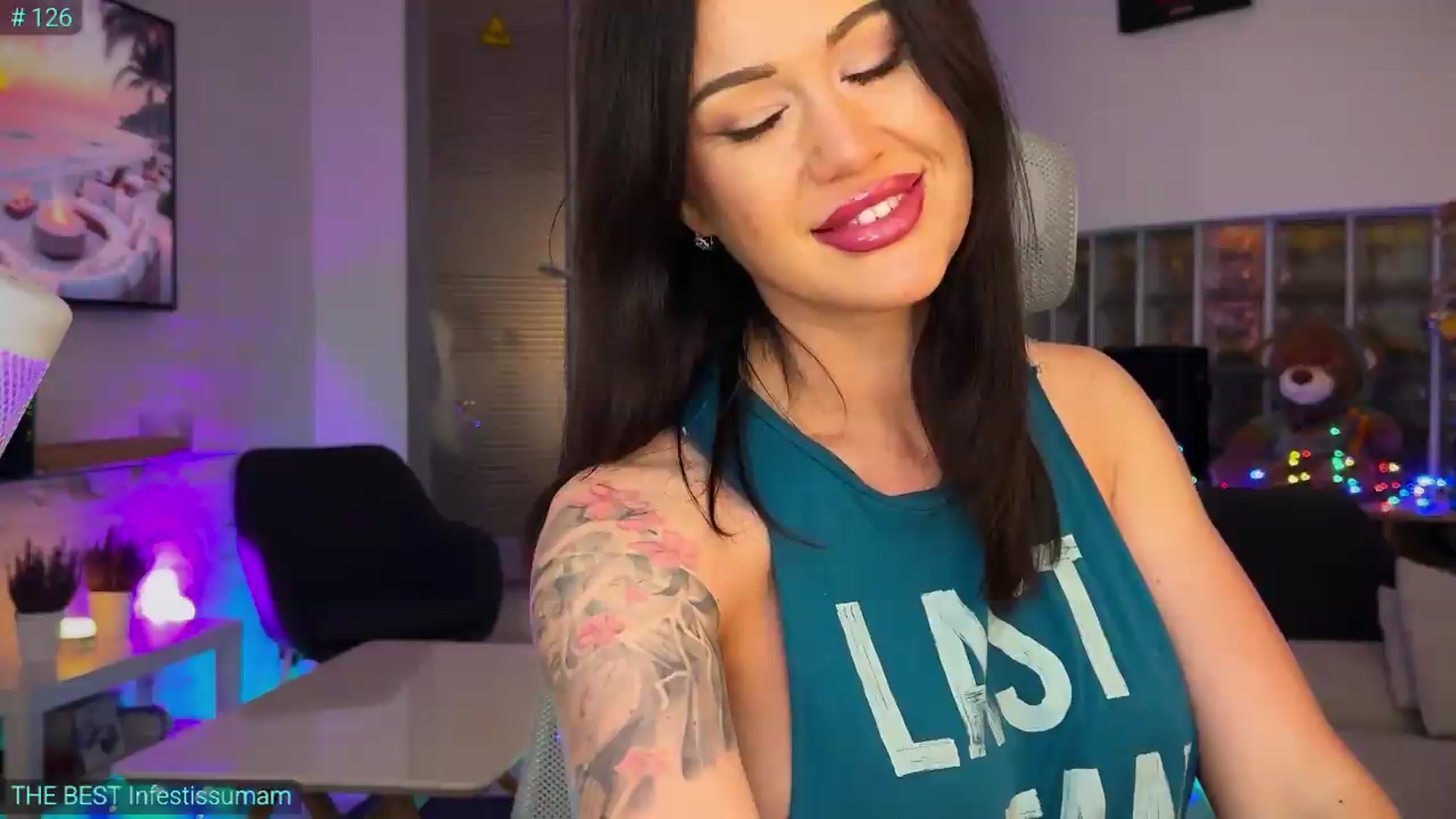 Gallery image thumbnail from AlexiAngel's myfreecams stream on, 07/17/2026, 04:59 image 20 of 20