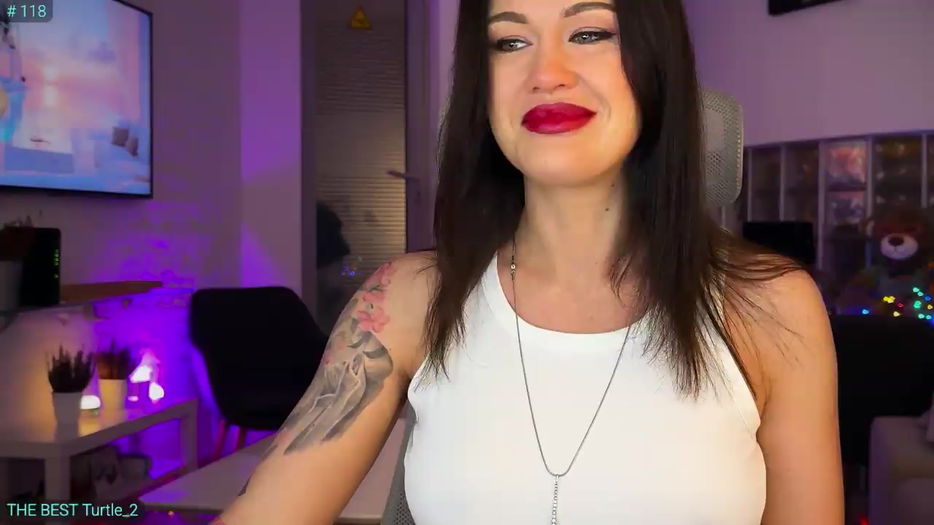 Gallery image thumbnail from AlexiAngel's myfreecams stream on, 07/22/2026, 04:58 image 16 of 20