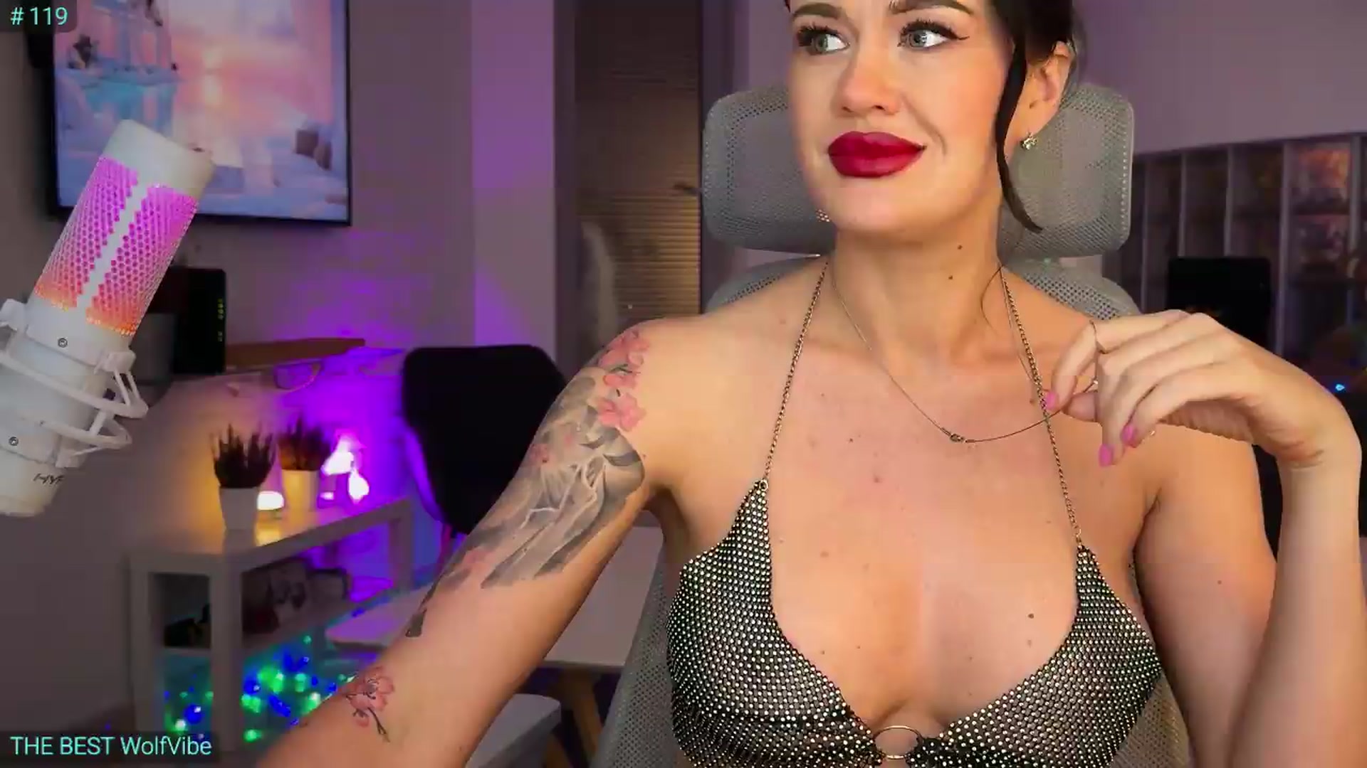 Gallery image thumbnail from AlexiAngel's myfreecams stream on, 07/22/2026, 16:55 image 13 of 20