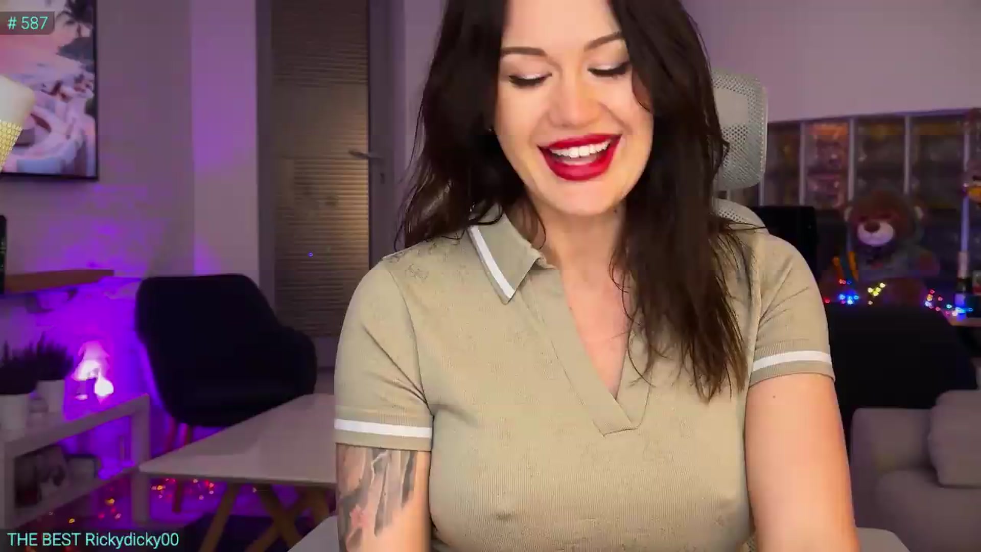Gallery image thumbnail from AlexiAngel's myfreecams stream on, 08/18/2026, 07:01 image 13 of 20