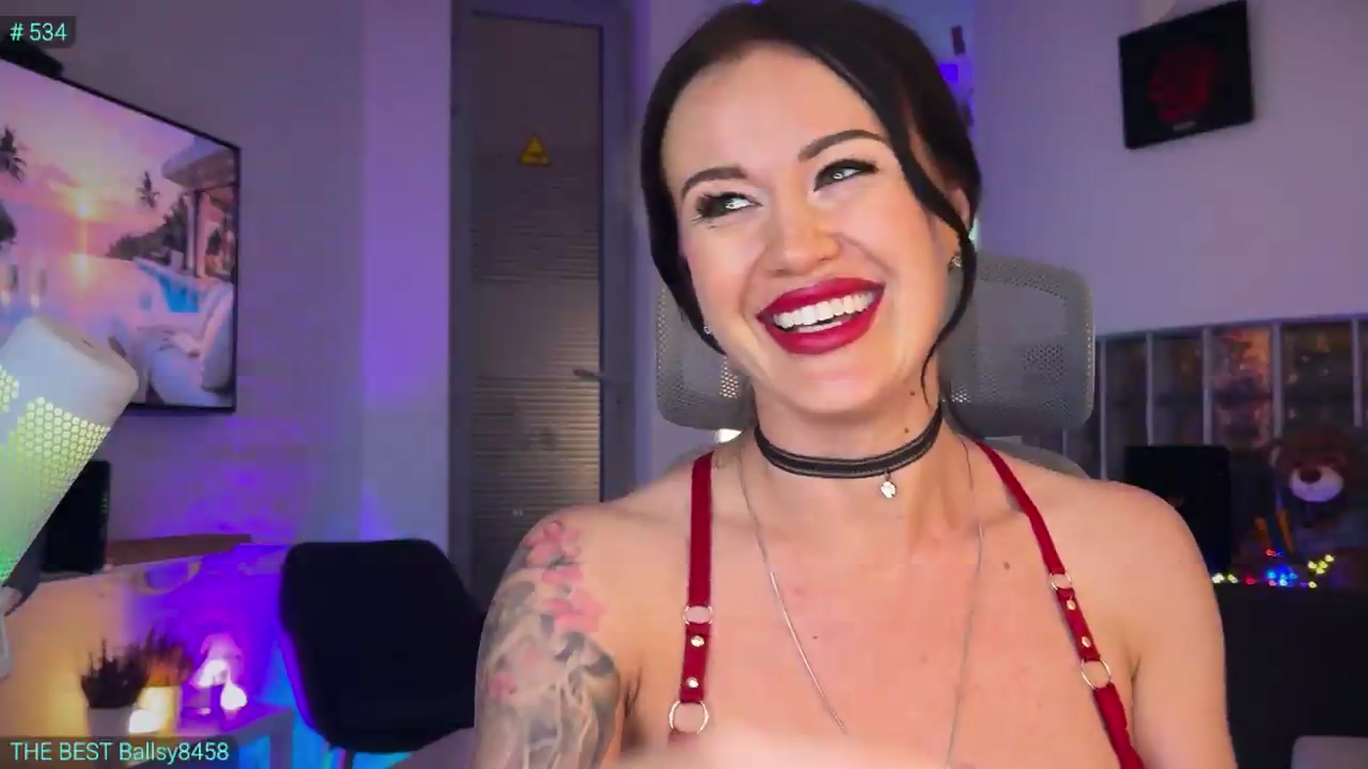 Gallery image thumbnail from AlexiAngel's myfreecams stream on, 08/19/2026, 18:03 image 15 of 20