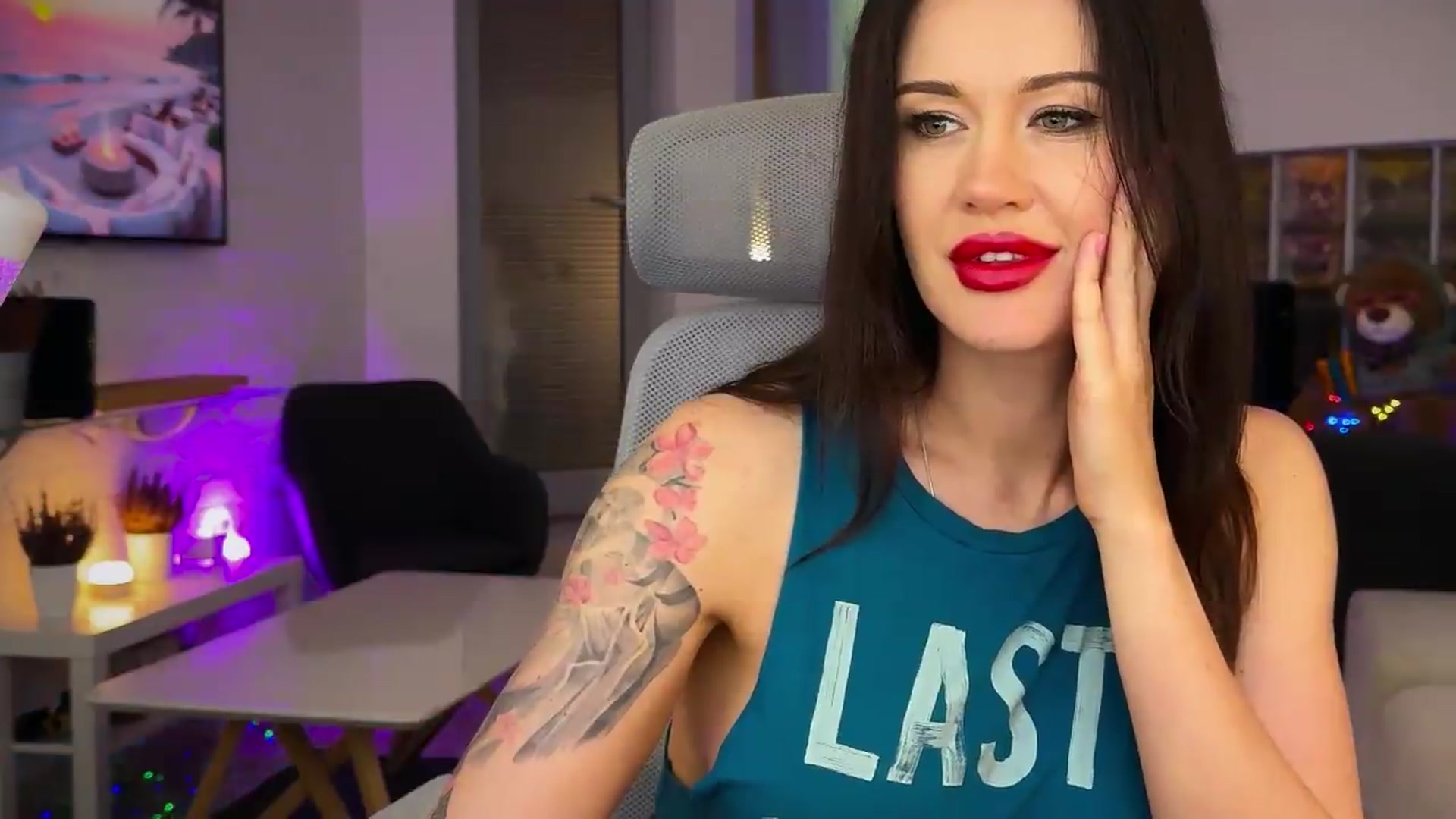 Gallery image thumbnail from AlexiAngel's myfreecams stream on, 08/24/2026, 06:43 image 19 of 20