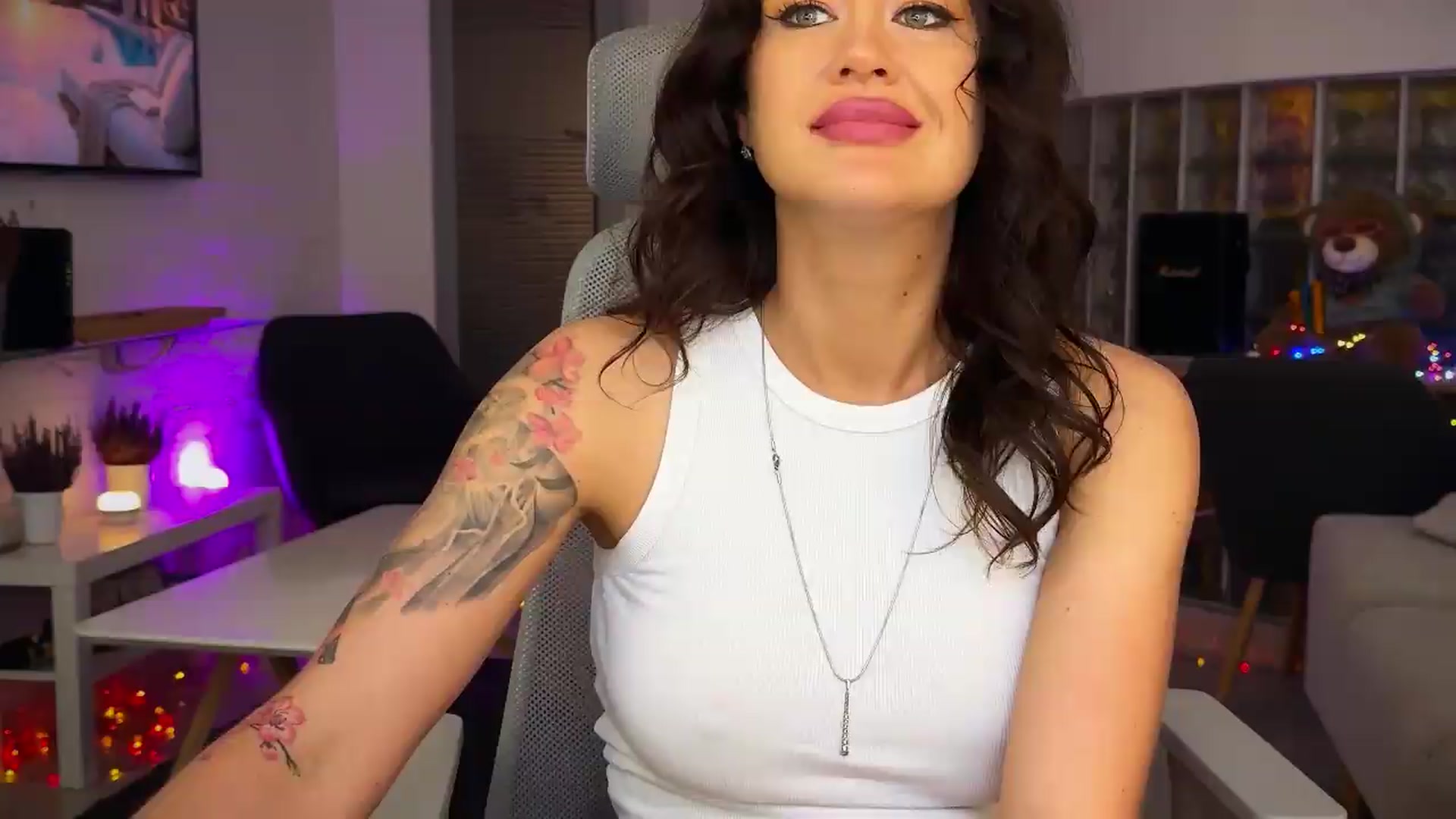 Gallery image thumbnail from AlexiAngel's myfreecams stream on, 09/03/2026, 07:06 image 13 of 20