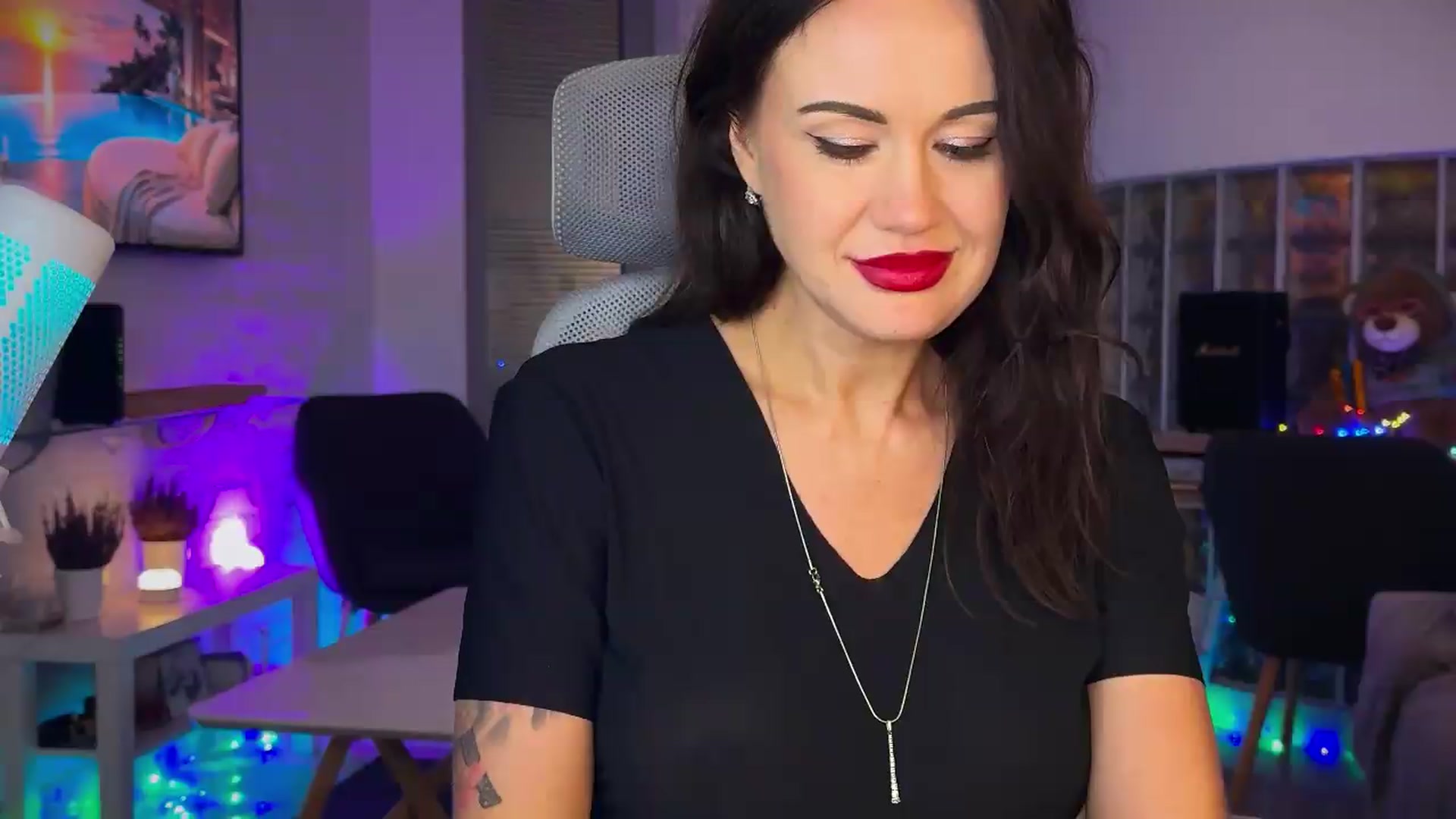 Gallery image thumbnail from AlexiAngel's myfreecams stream on, 09/15/2026, 18:04 image 15 of 20