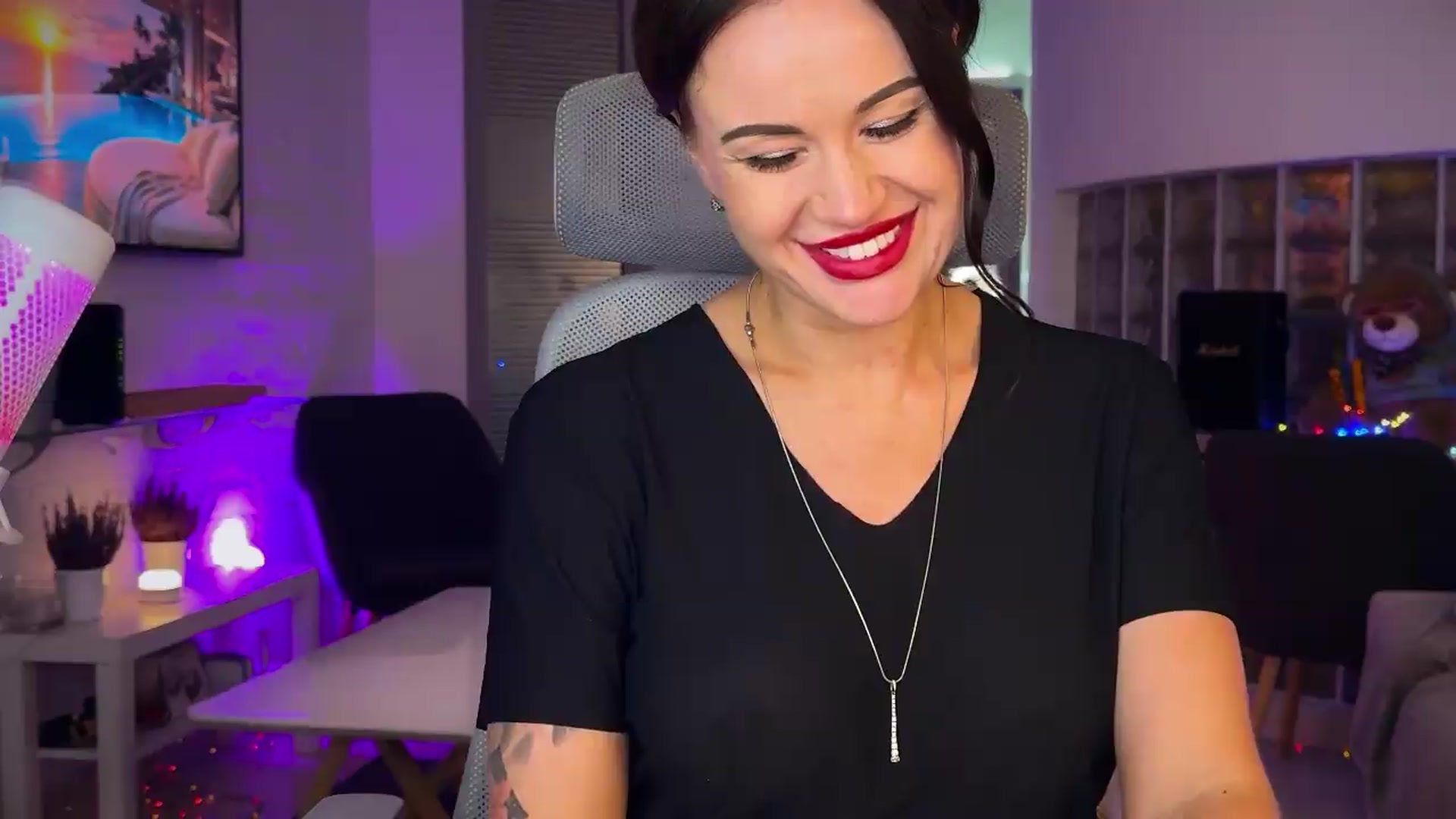 Gallery image thumbnail from AlexiAngel's myfreecams stream on, 09/15/2026, 18:04 image 18 of 20
