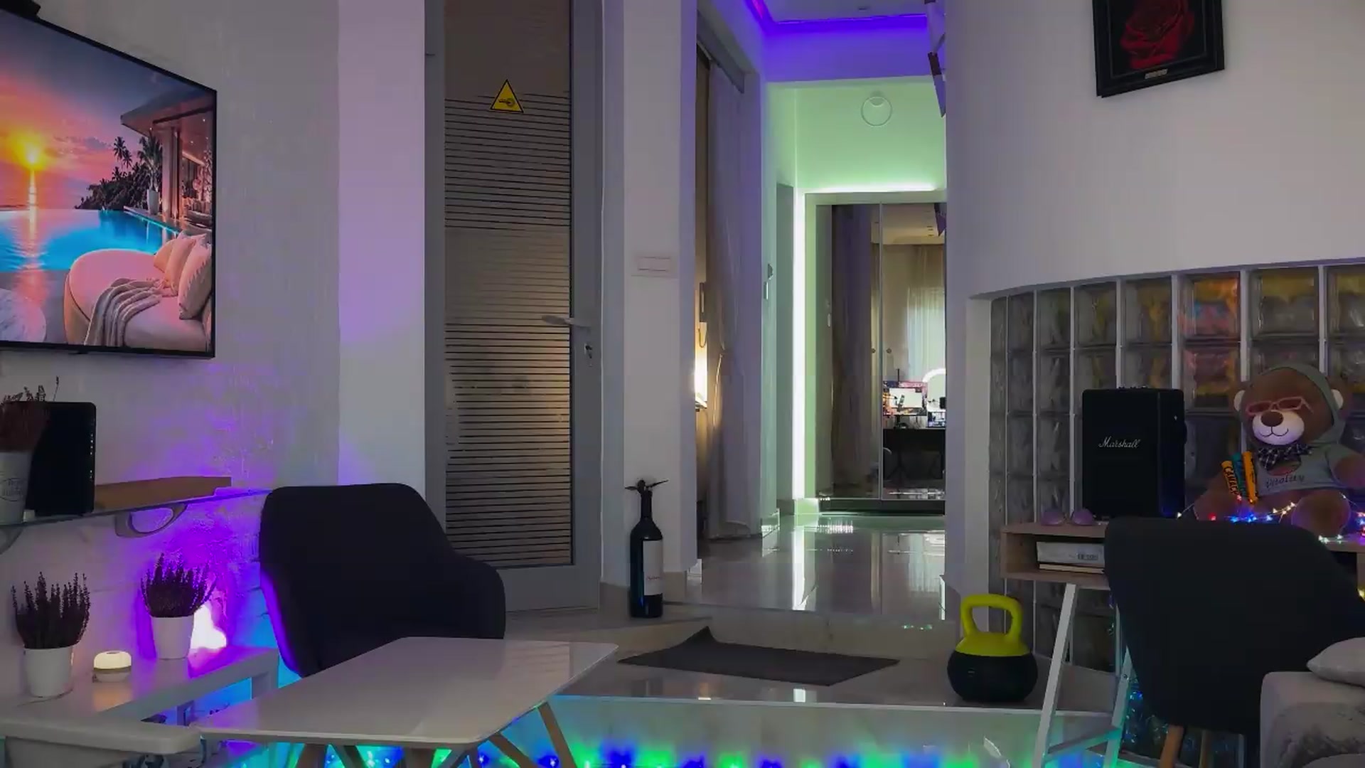 Gallery image thumbnail from AlexiAngel's myfreecams stream on, 09/17/2026, 07:07 image 17 of 20
