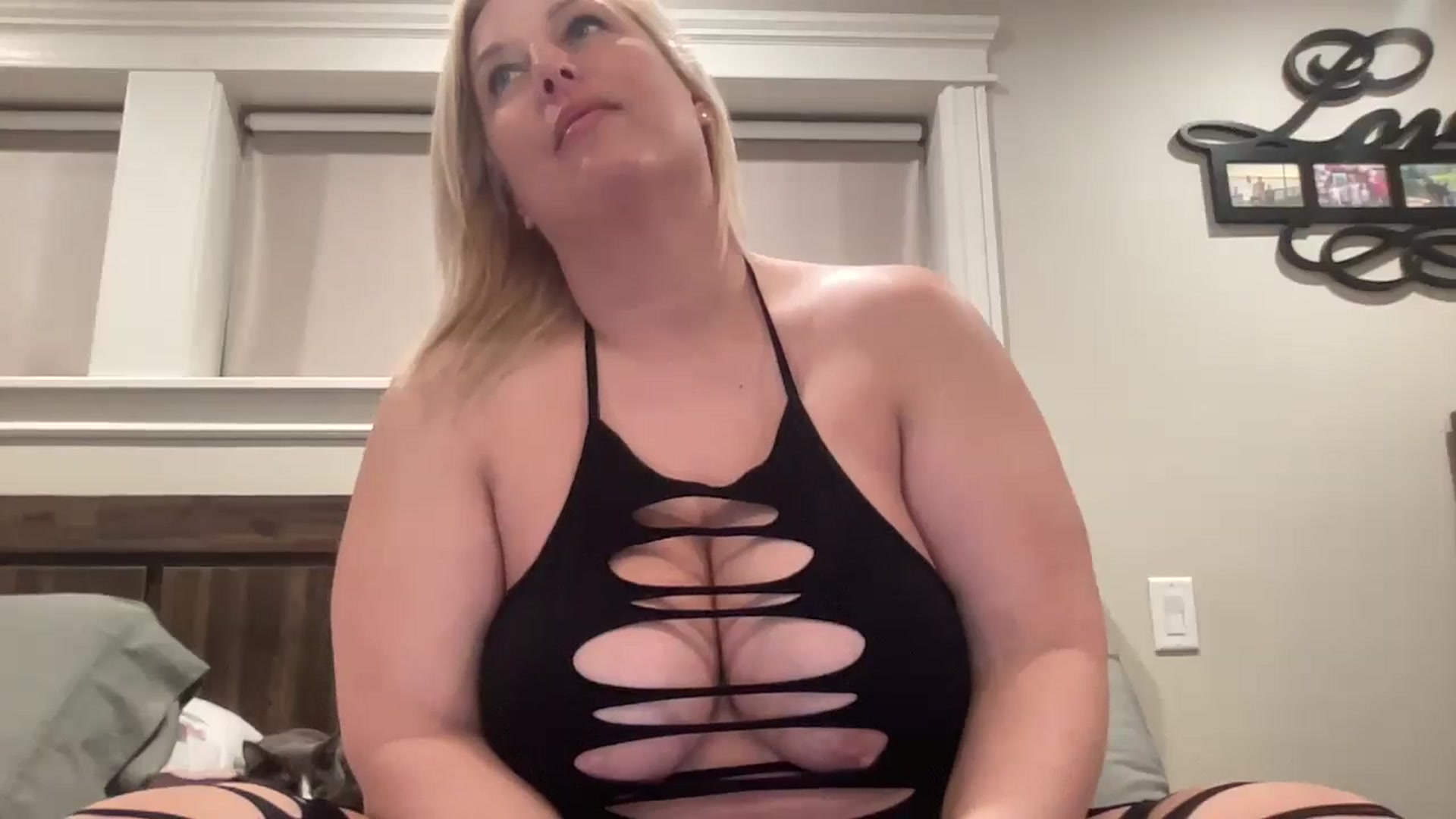 Gallery image thumbnail from AlexiaTripp's myfreecams stream on, 02/15/2025, 13:44 image 16 of 20