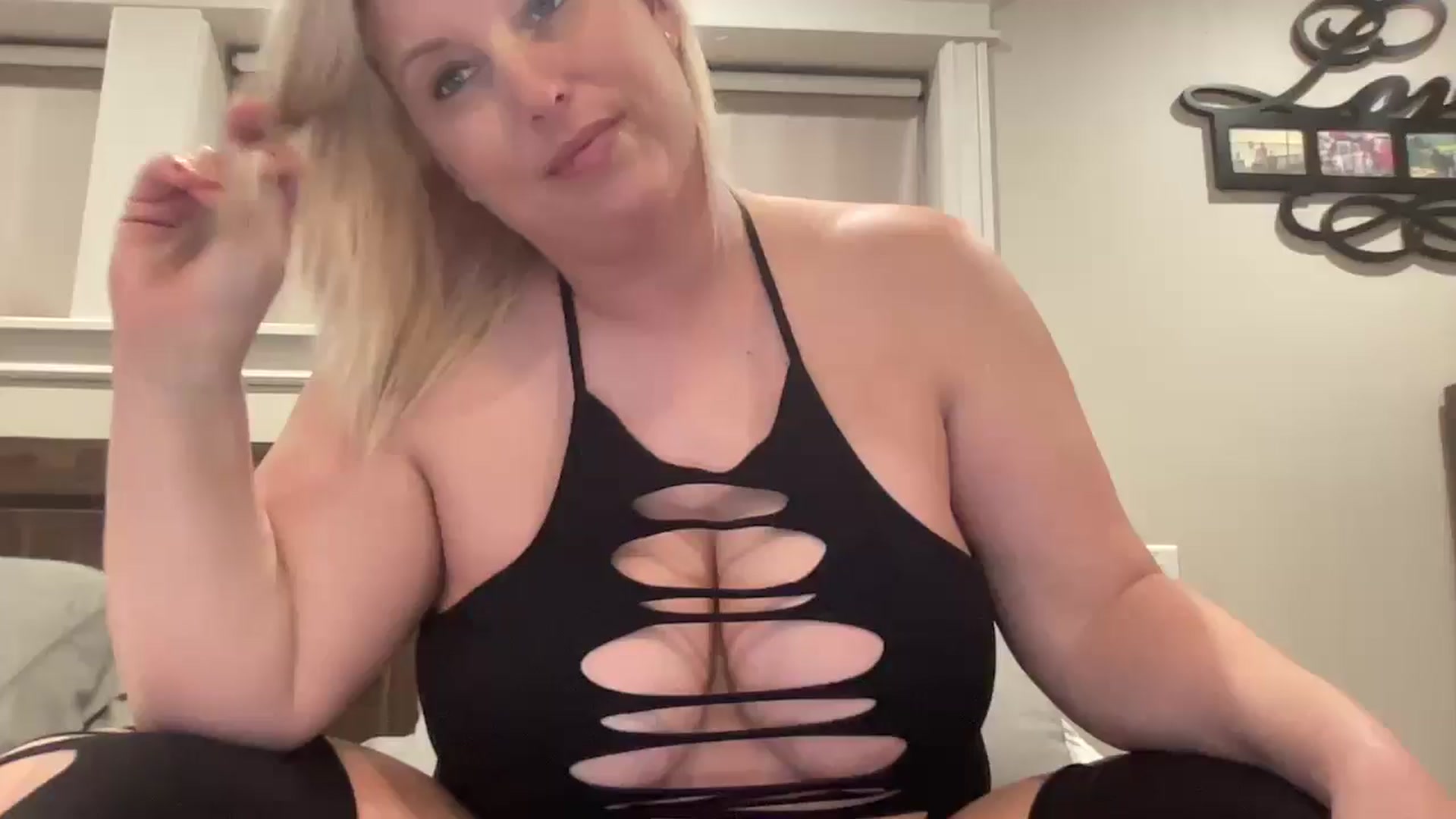 Gallery image thumbnail from AlexiaTripp's myfreecams stream on, 02/15/2025, 14:59 image 11 of 20