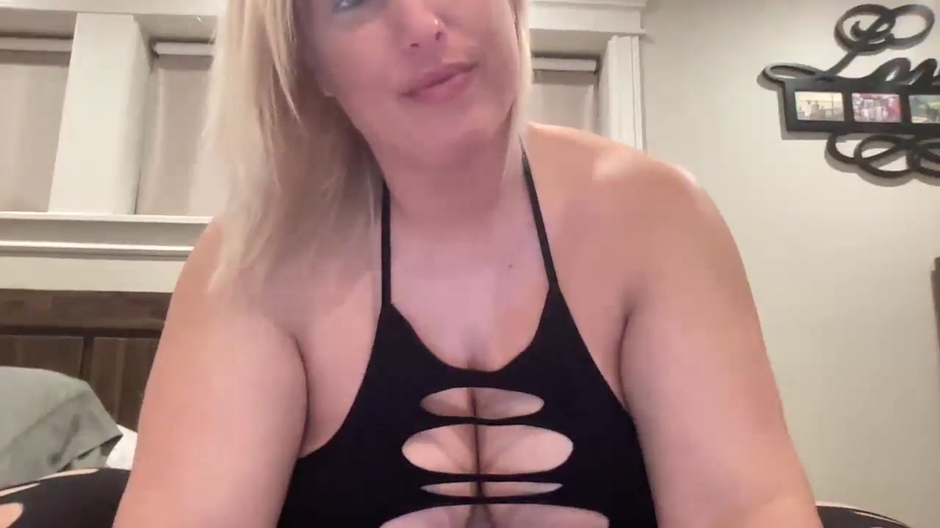Gallery image thumbnail from AlexiaTripp's myfreecams stream on, 02/15/2025, 14:59 image 5 of 20