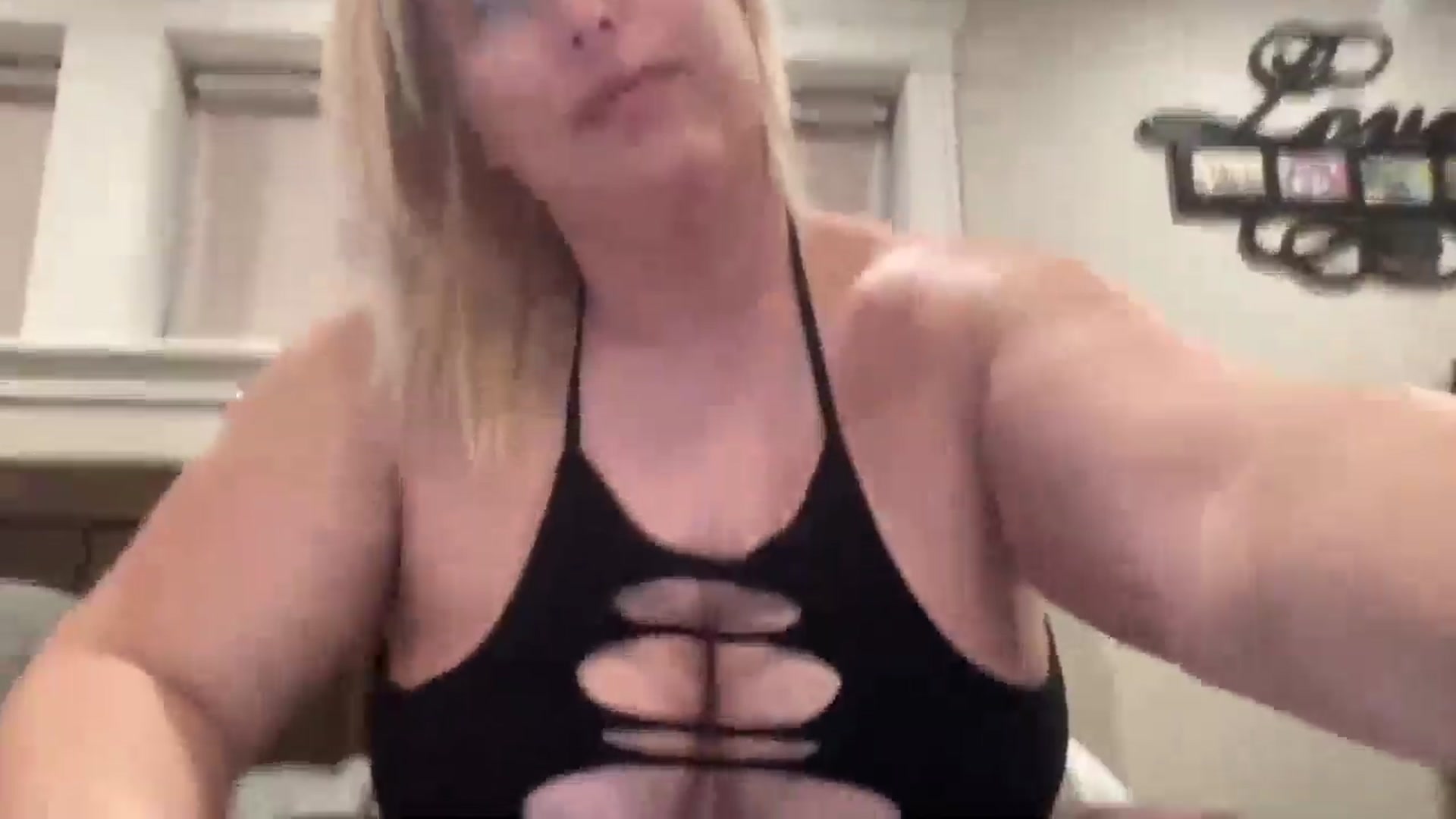 Gallery image thumbnail from AlexiaTripp's myfreecams stream on, 02/15/2025, 15:15 image 4 of 20