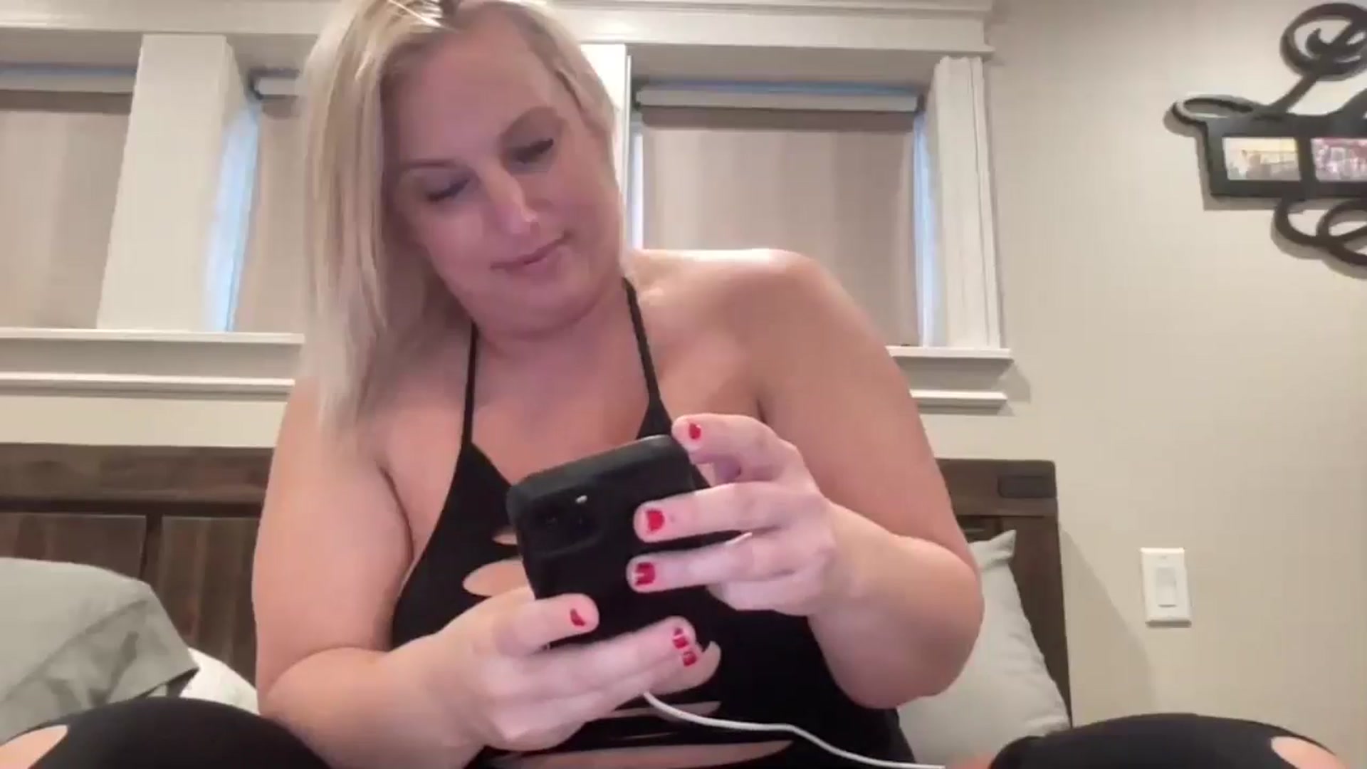Gallery image thumbnail from AlexiaTripp's myfreecams stream on, 02/15/2025, 15:55 image 6 of 20