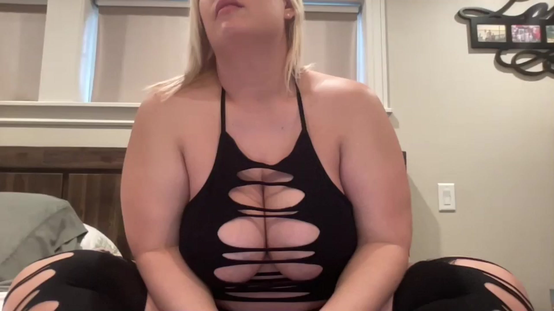 Gallery image thumbnail from AlexiaTripp's myfreecams stream on, 02/15/2025, 16:26 image 4 of 20