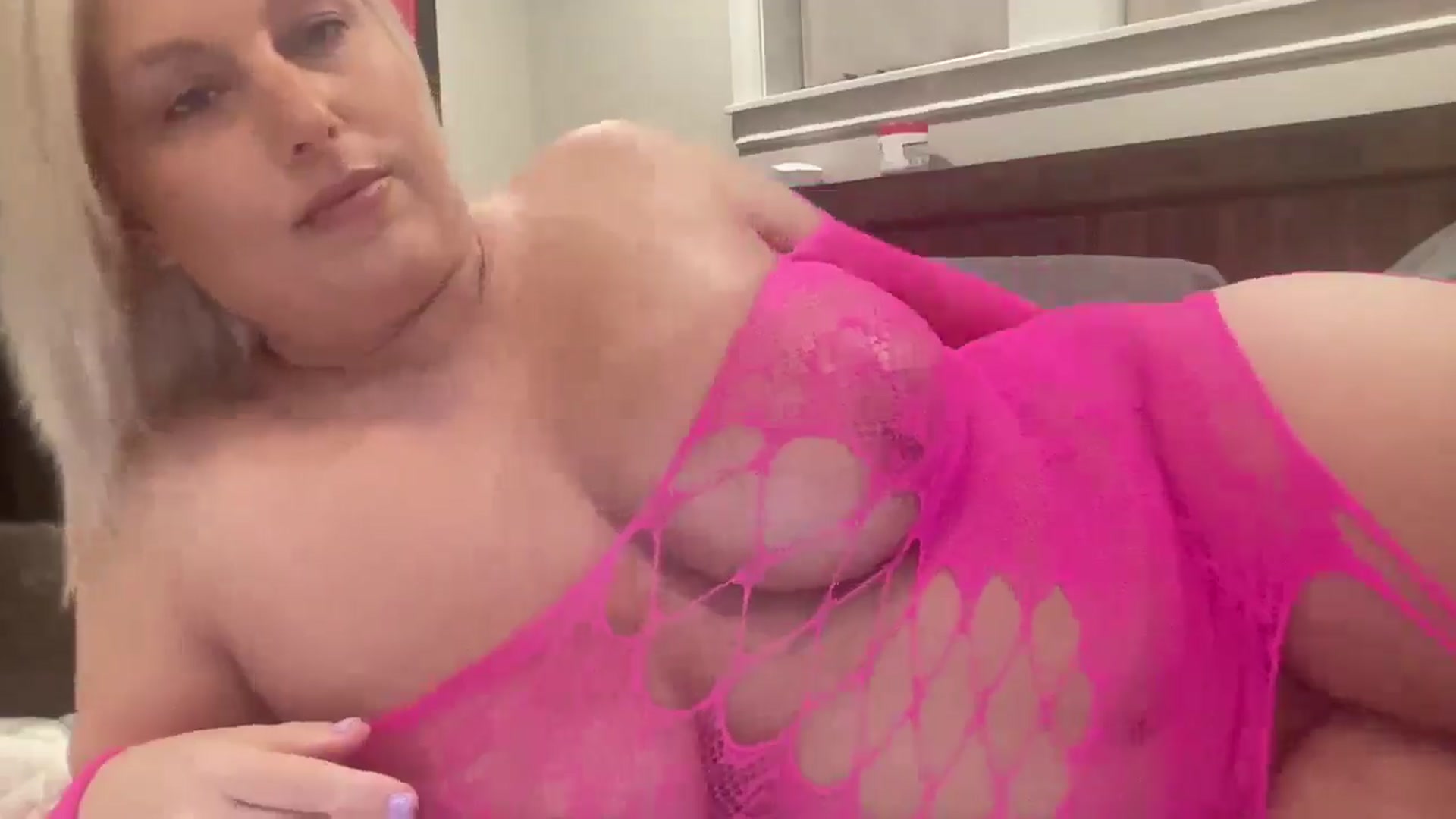 Gallery image thumbnail from AlexiaTripp's myfreecams stream on, 02/18/2025, 14:21 image 17 of 20