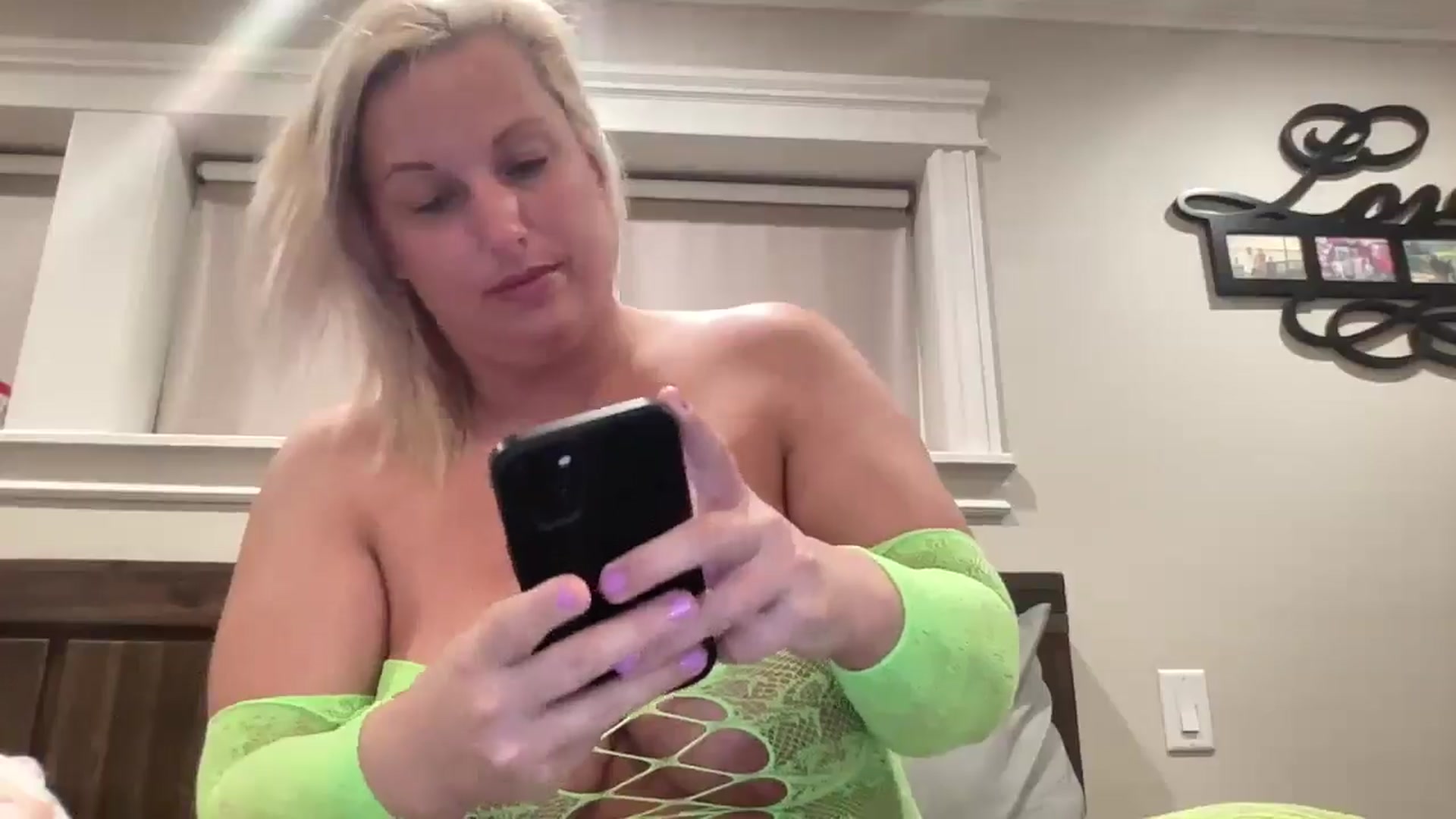 Gallery image thumbnail from AlexiaTripp's myfreecams stream on, 03/03/2025, 13:45 image 7 of 20