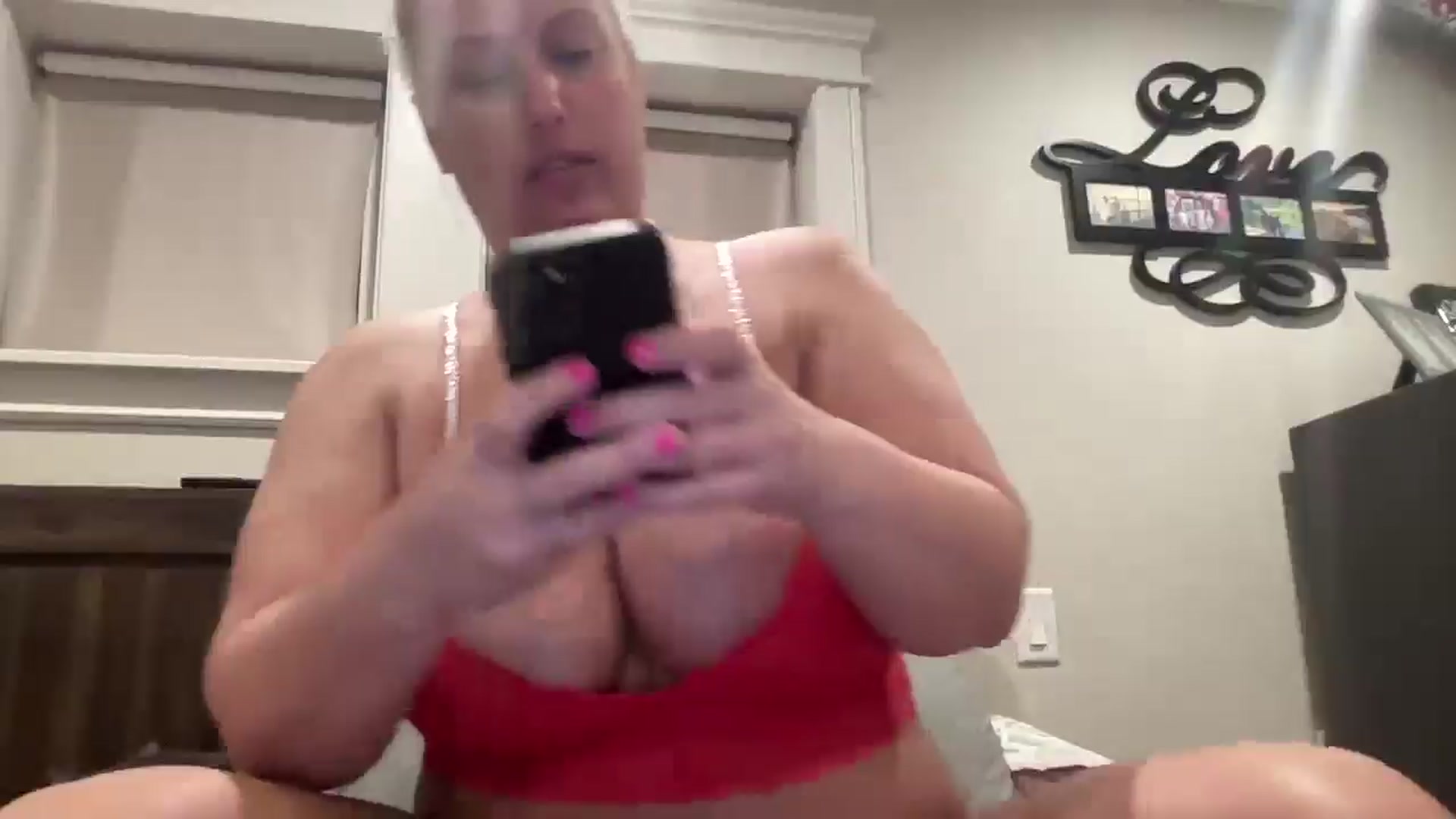 Gallery image thumbnail from AlexiaTripp's myfreecams stream on, 03/12/2025, 13:19 image 10 of 20