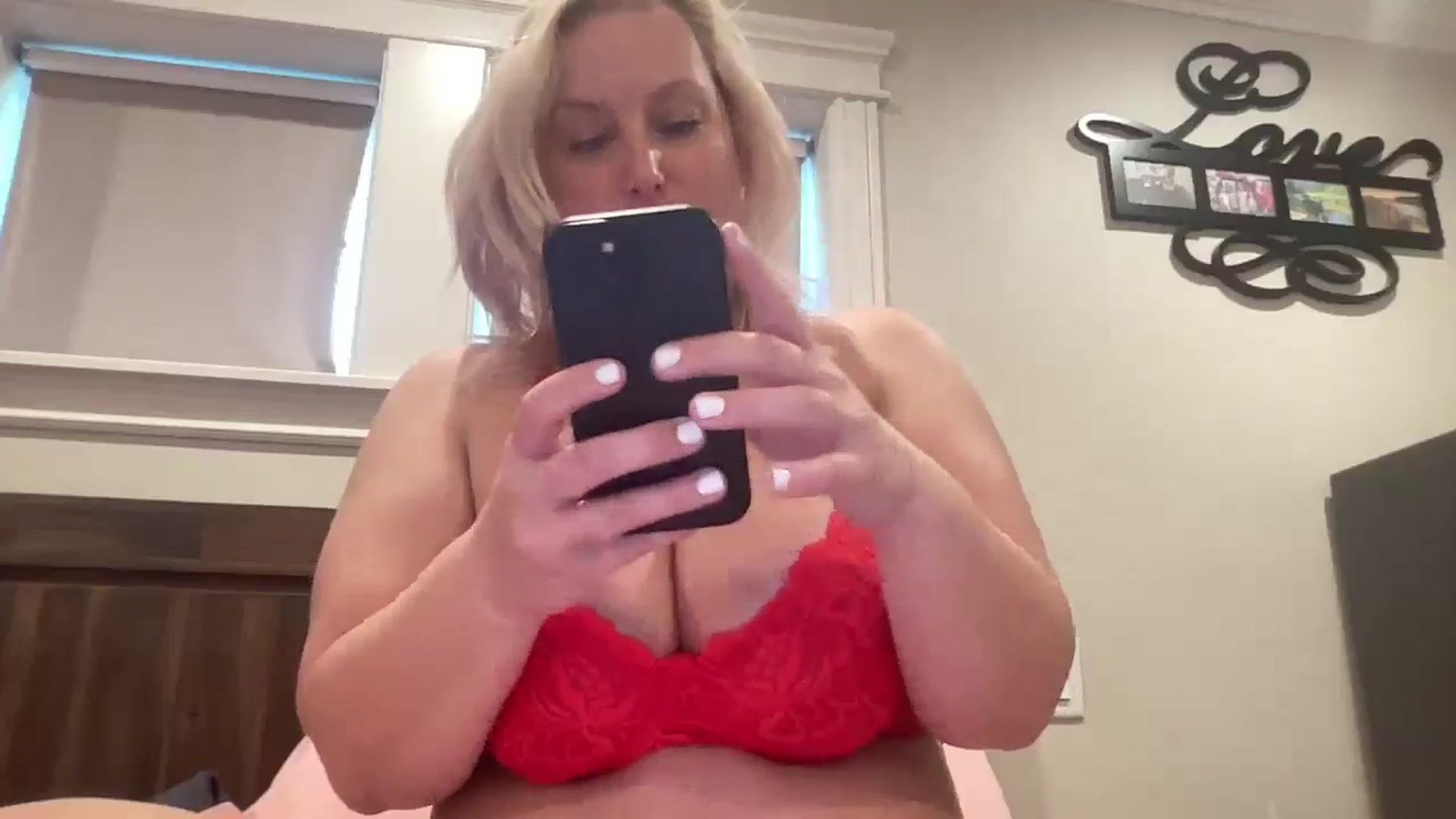Gallery image thumbnail from AlexiaTripp's myfreecams stream on, 05/31/2025, 14:35 image 2 of 20