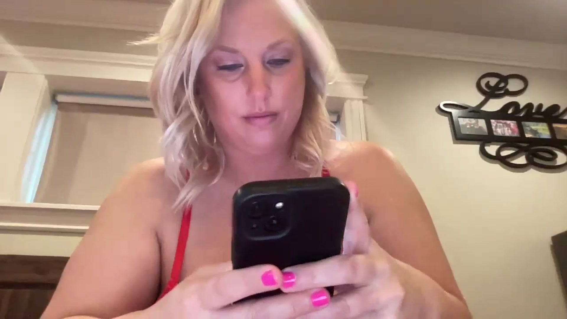 Gallery image thumbnail from AlexiaTripp's myfreecams stream on, 06/27/2025, 13:35 image 16 of 20