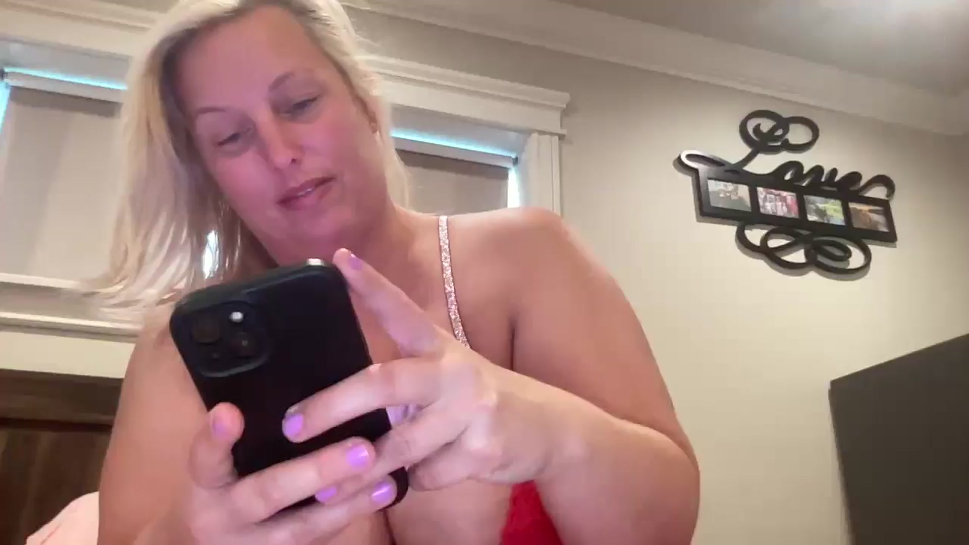Gallery image thumbnail from AlexiaTripp's myfreecams stream on, 07/27/2025, 14:20 image 1 of 20