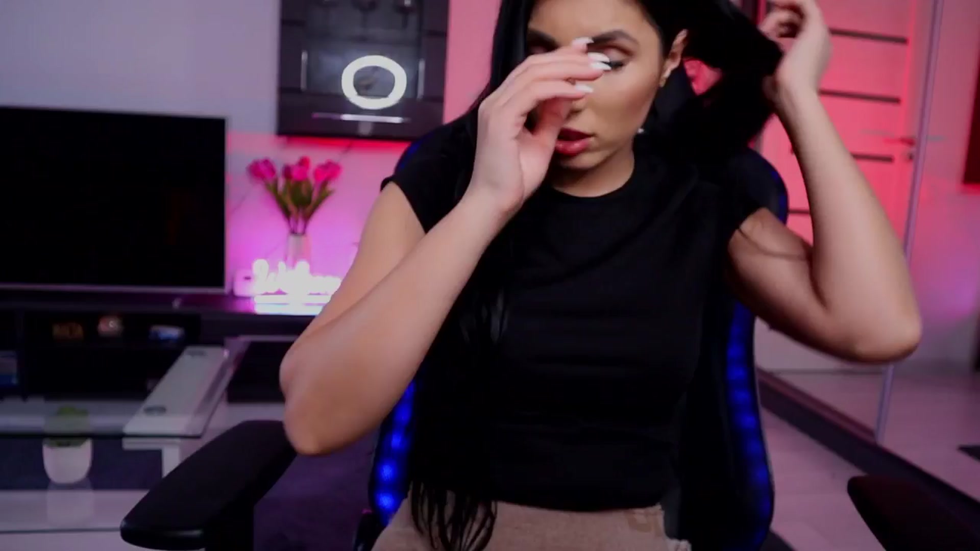 Gallery image thumbnail from AlexiaZya's myfreecams stream on, 05/15/2025, 12:43 image 20 of 20