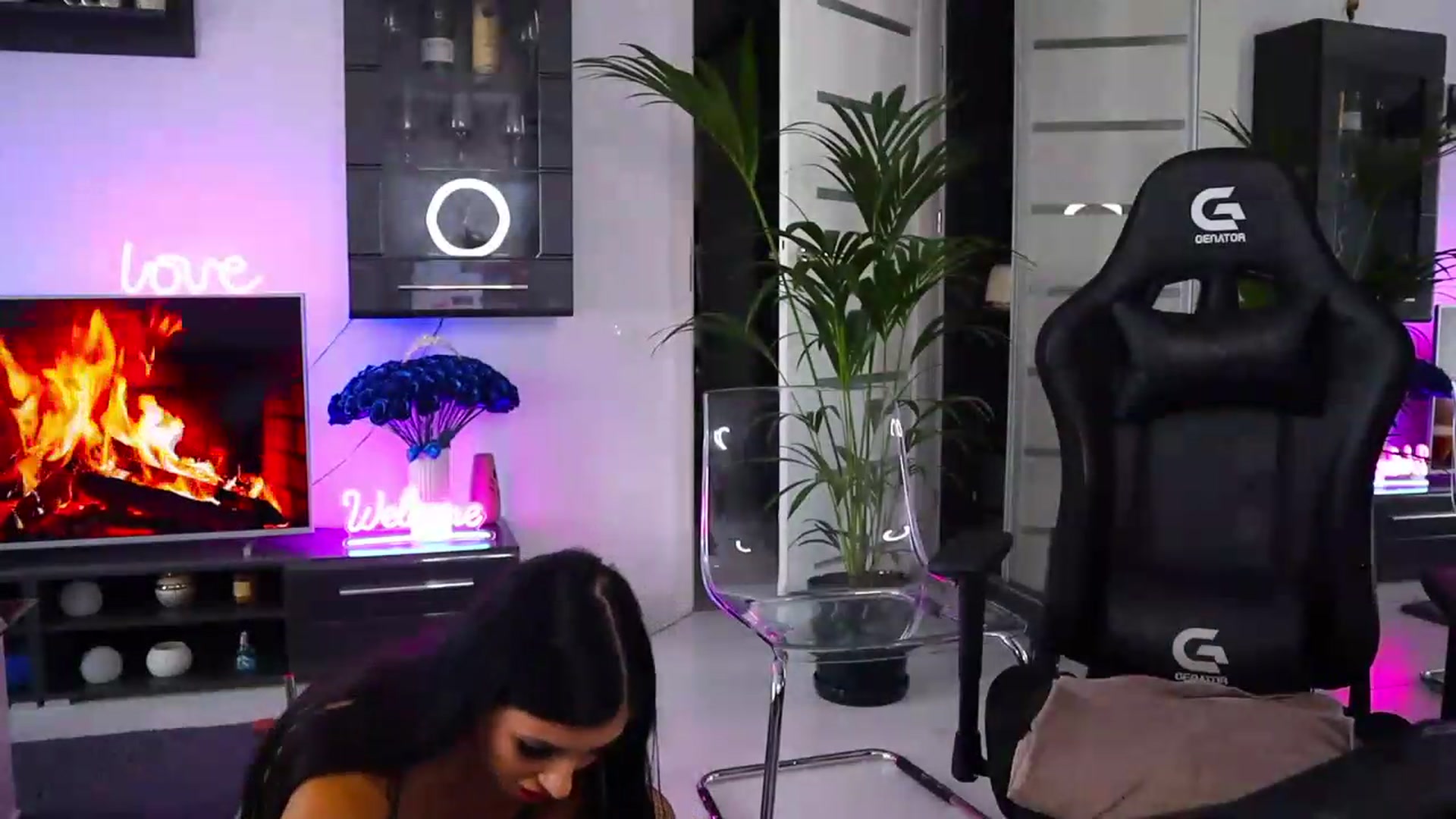 Gallery image thumbnail from AlexiaZya's myfreecams stream on, 06/10/2026, 10:09 image 17 of 20