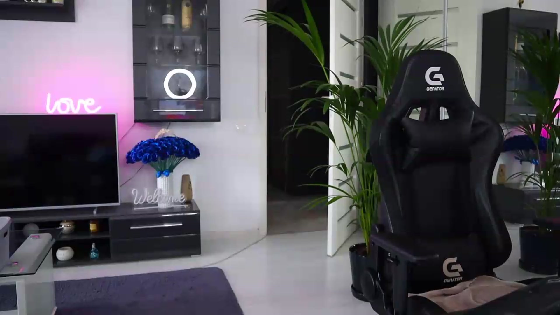 Gallery image thumbnail from AlexiaZya's myfreecams stream on, 06/10/2026, 10:09 image 20 of 20