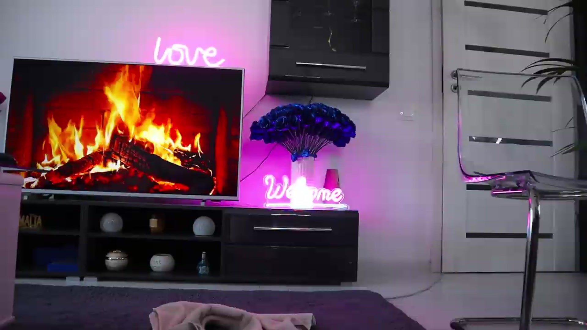 Gallery image thumbnail from AlexiaZya's myfreecams stream on, 06/29/2026, 12:30 image 6 of 20