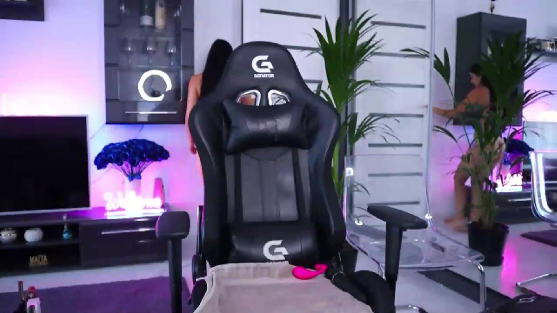 Gallery image thumbnail from AlexiaZya's myfreecams stream on, 07/08/2026, 09:19 image 8 of 20