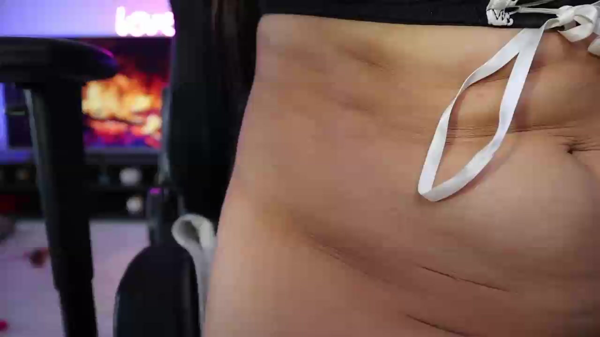 Gallery image thumbnail from AlexiaZya's myfreecams stream on, 08/06/2026, 13:14 image 6 of 20